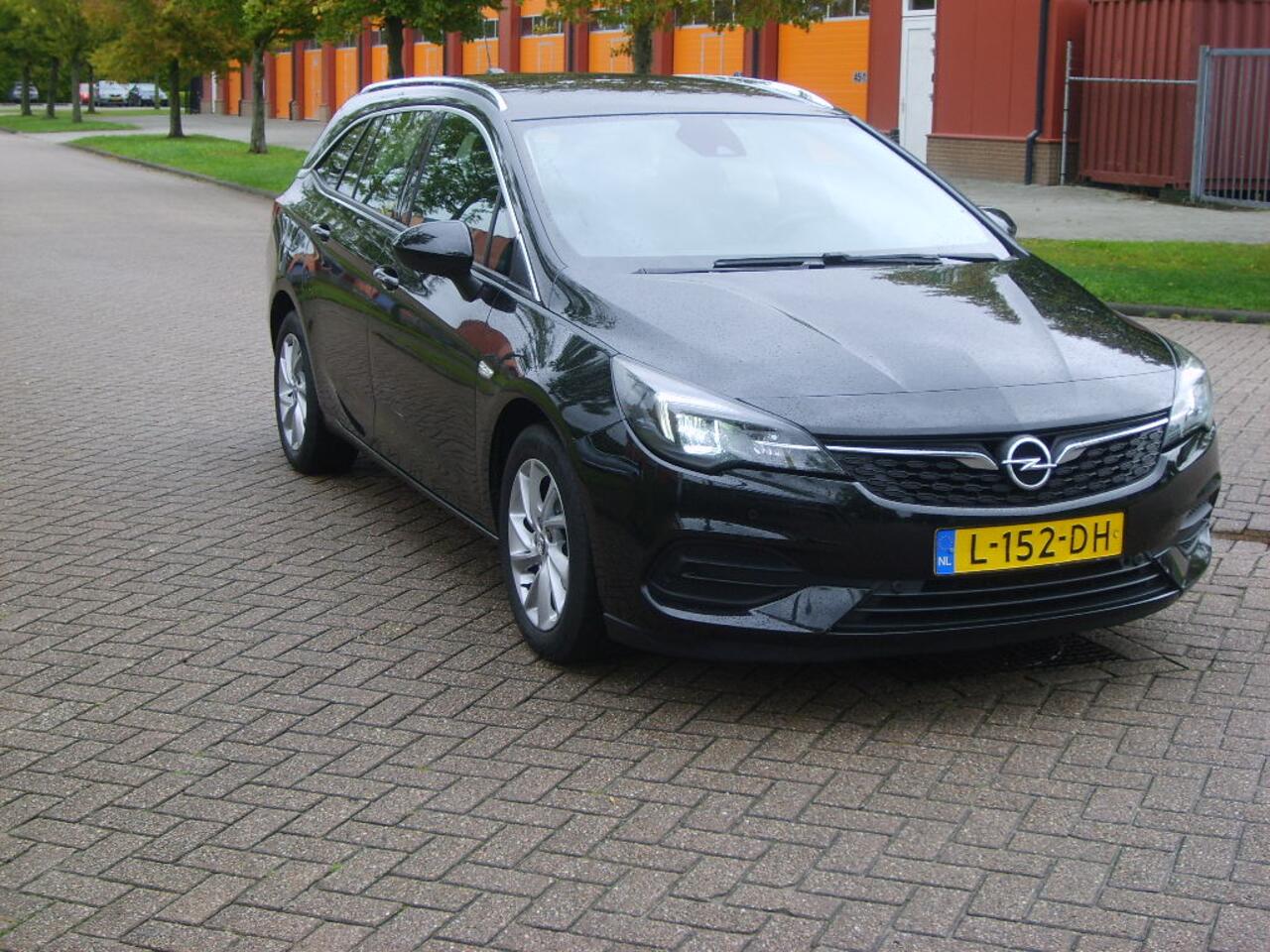Opel ASTRA Sports Tourer 1.4 Business Elegance Automaat