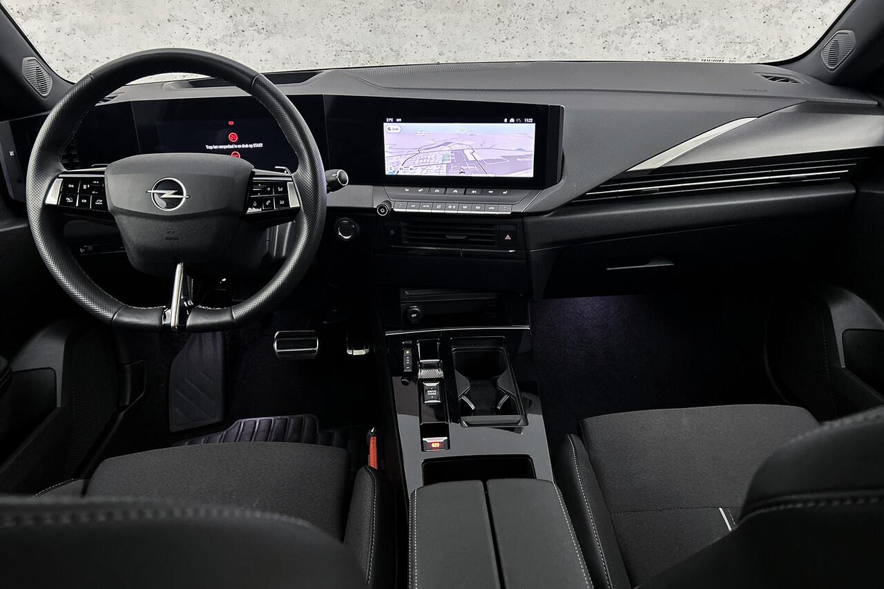 Opel ASTRA Sports Tourer 1.2 Turbo Hybrid GS | Adaptieve cruise control | Half lederen bekleding | Stoelverwarming