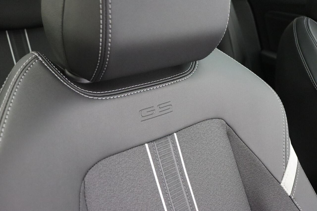 Opel ASTRA Sports Tourer 1.2 Turbo Hybrid GS Ultimate | ¤ 6.200 ACTIEKORTING! | Navigatie | 18"Lichtmetalen velgen | Elektrisch Panoramadak | Keyless | Stoel & Stuurverwarming | Camera | Climate control