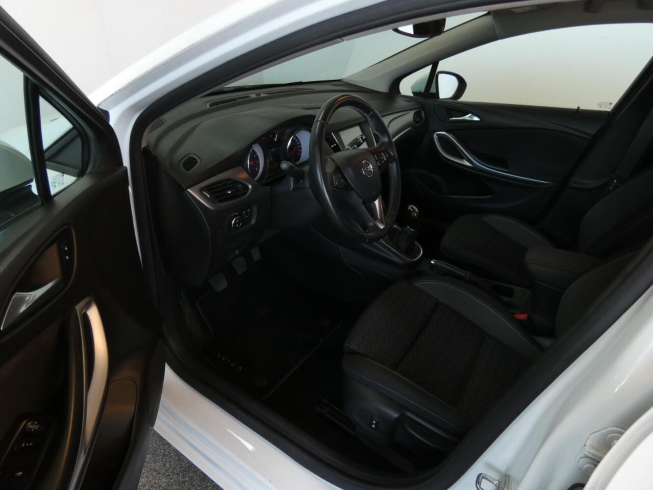 Opel ASTRA Sports Tourer 1.2 Edition