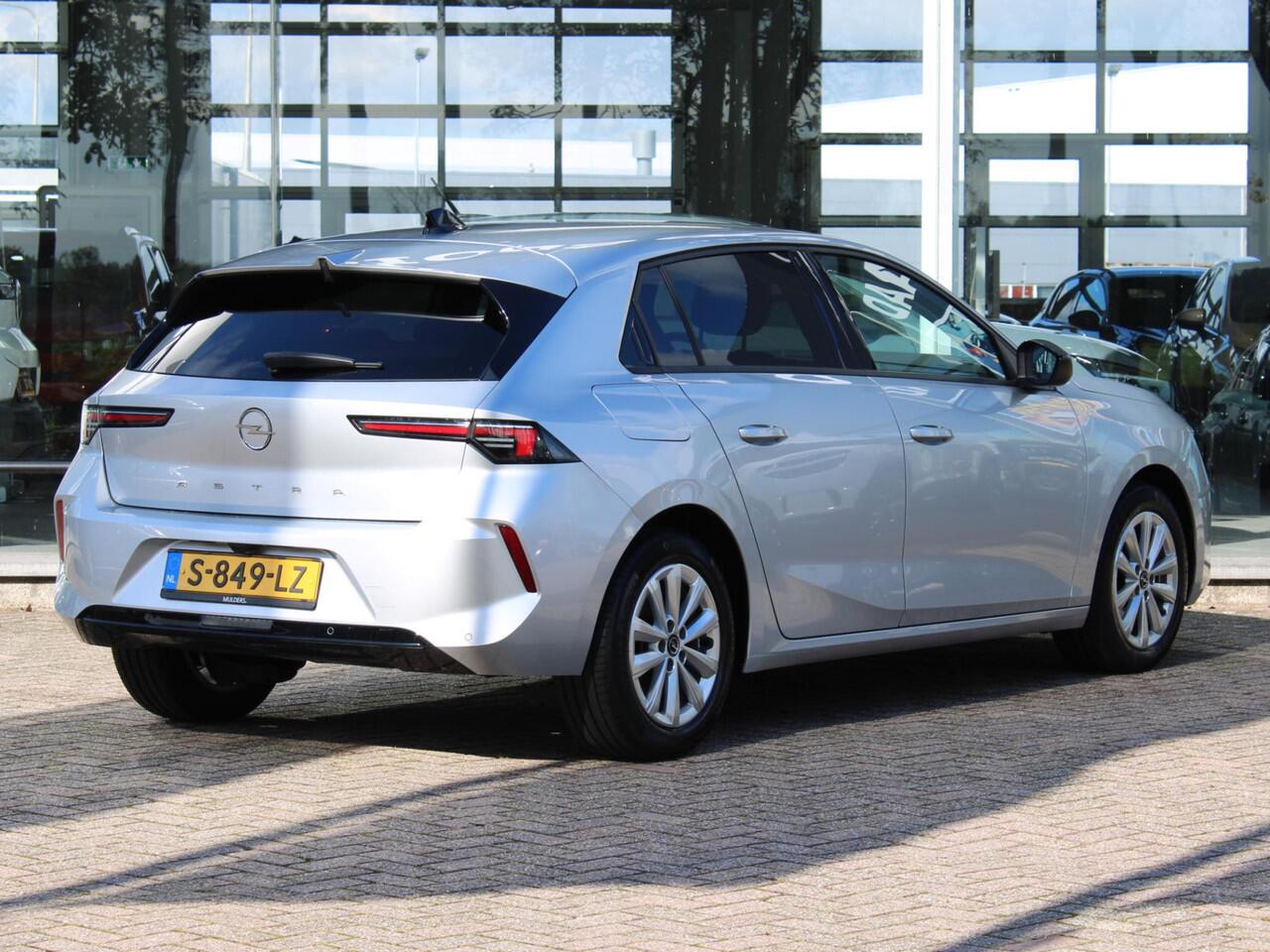 Opel ASTRA 1.2T 110 EDITION Camera / Navi / Apple Carplay