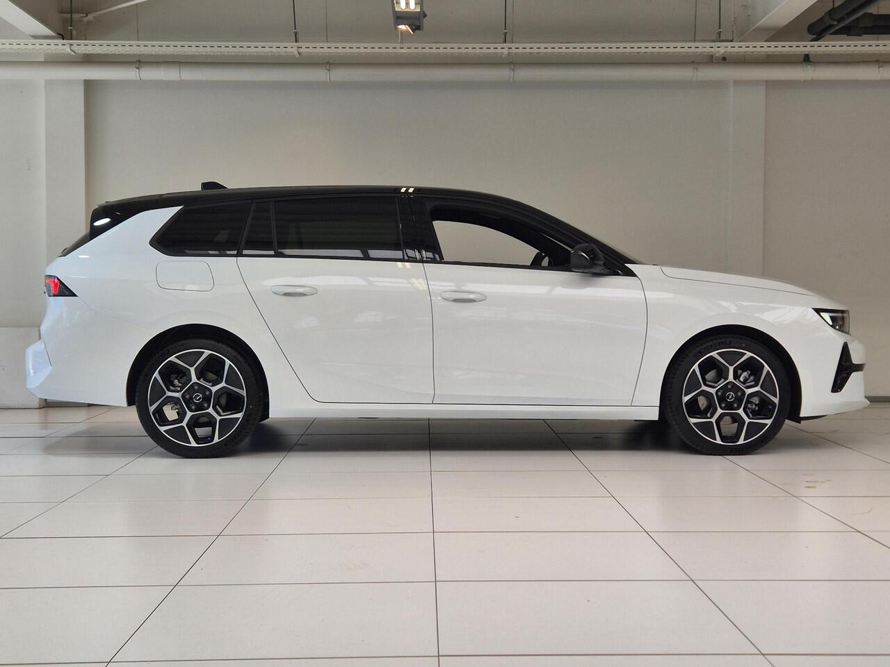 Opel ASTRA Sports Tourer 1.2 Turbo Hybrid Ultimate Automaat | Navigatie | Head-up Display | Keyless Entry | AGR Comfortstoelen |