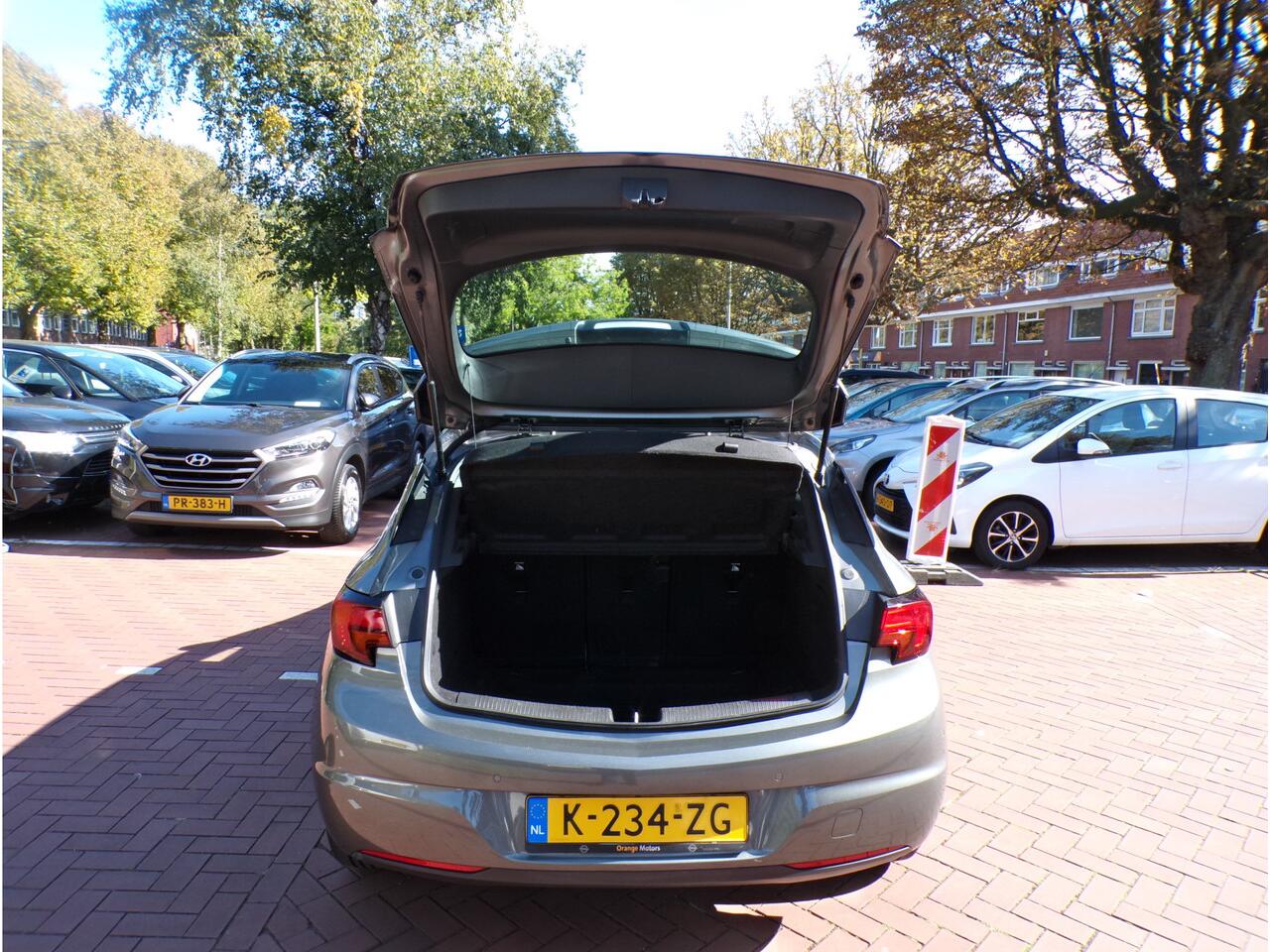 Opel ASTRA 1.2 Edition CAMERA NAVI TELEFOON CRUISECONTOL NAP......