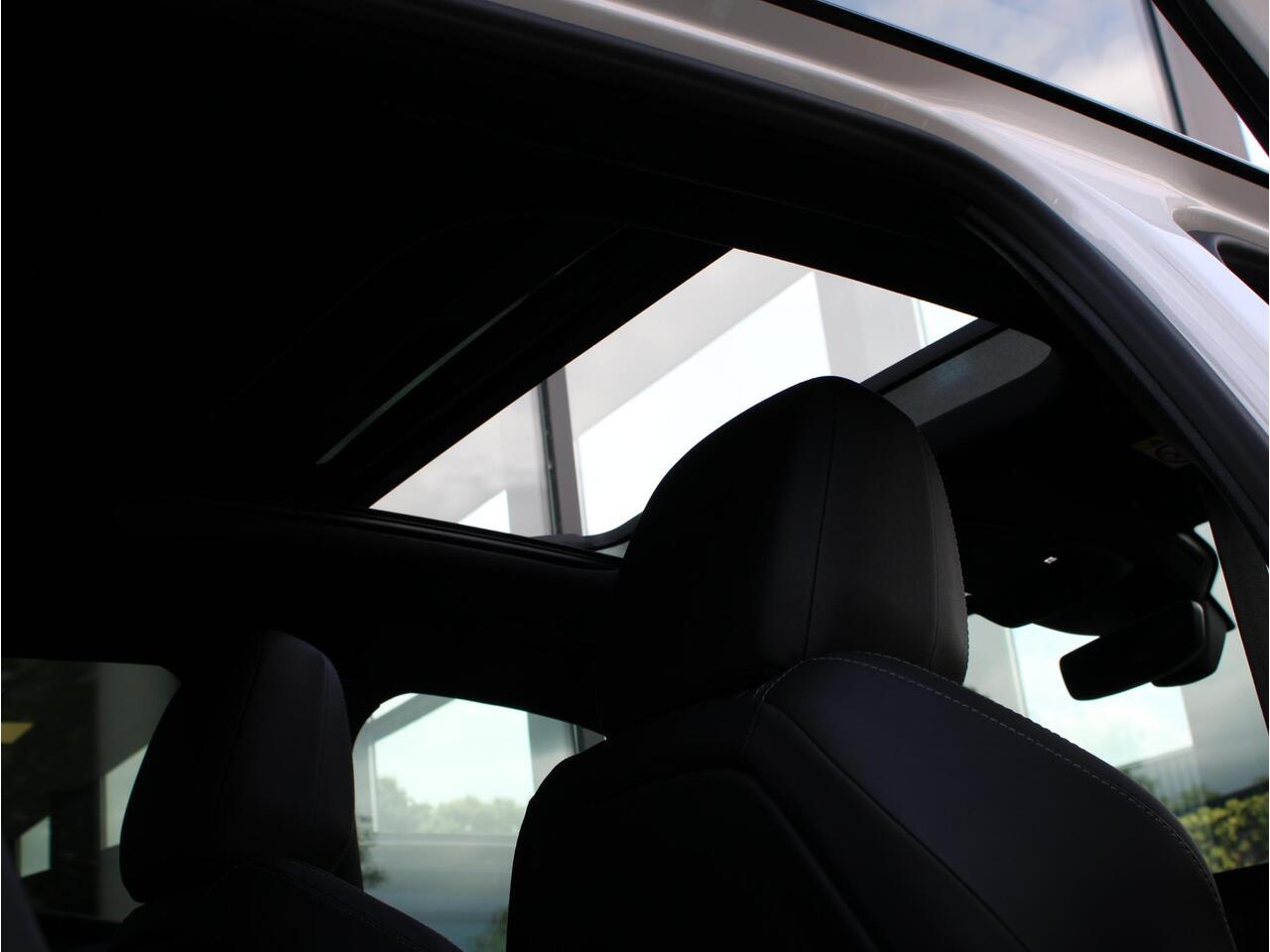 Opel ASTRA Sports Tourer 1.2 Turbo Ultimate | Navi / Panoramadak / Leder