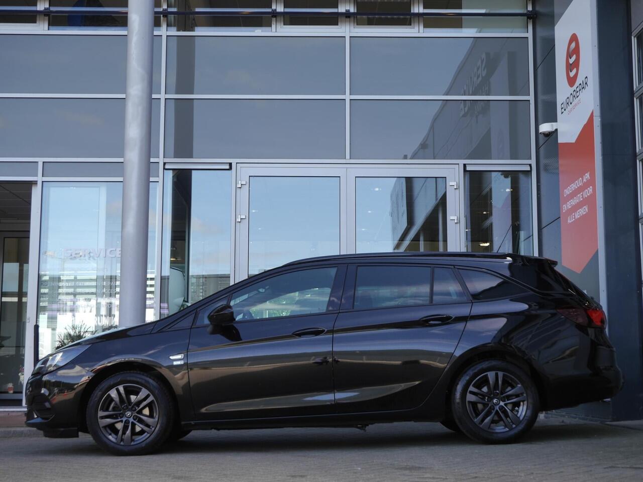 Opel ASTRA Sports Tourer 1.2 Edition 2020 130PK | Trekhaak | Lichtmetalen velgen | Parkeersensoren voor en achter | Cruise control | Climate control | Led