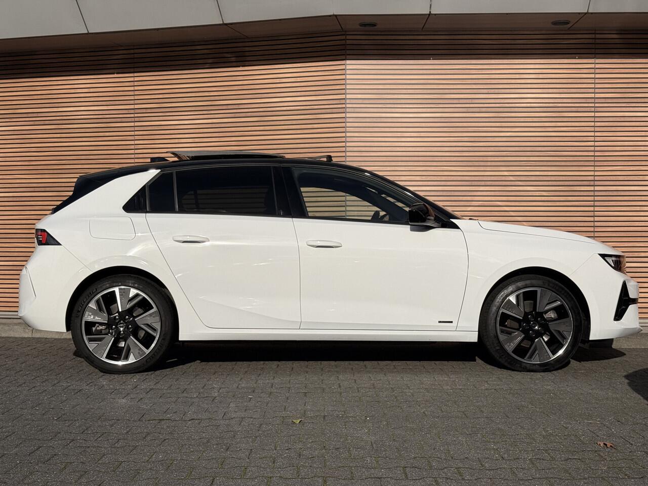 Opel ASTRA Electric 54 kWh GS Ultimate Schuifdak / Navi / Winterpakket / 360* Camera / AGR