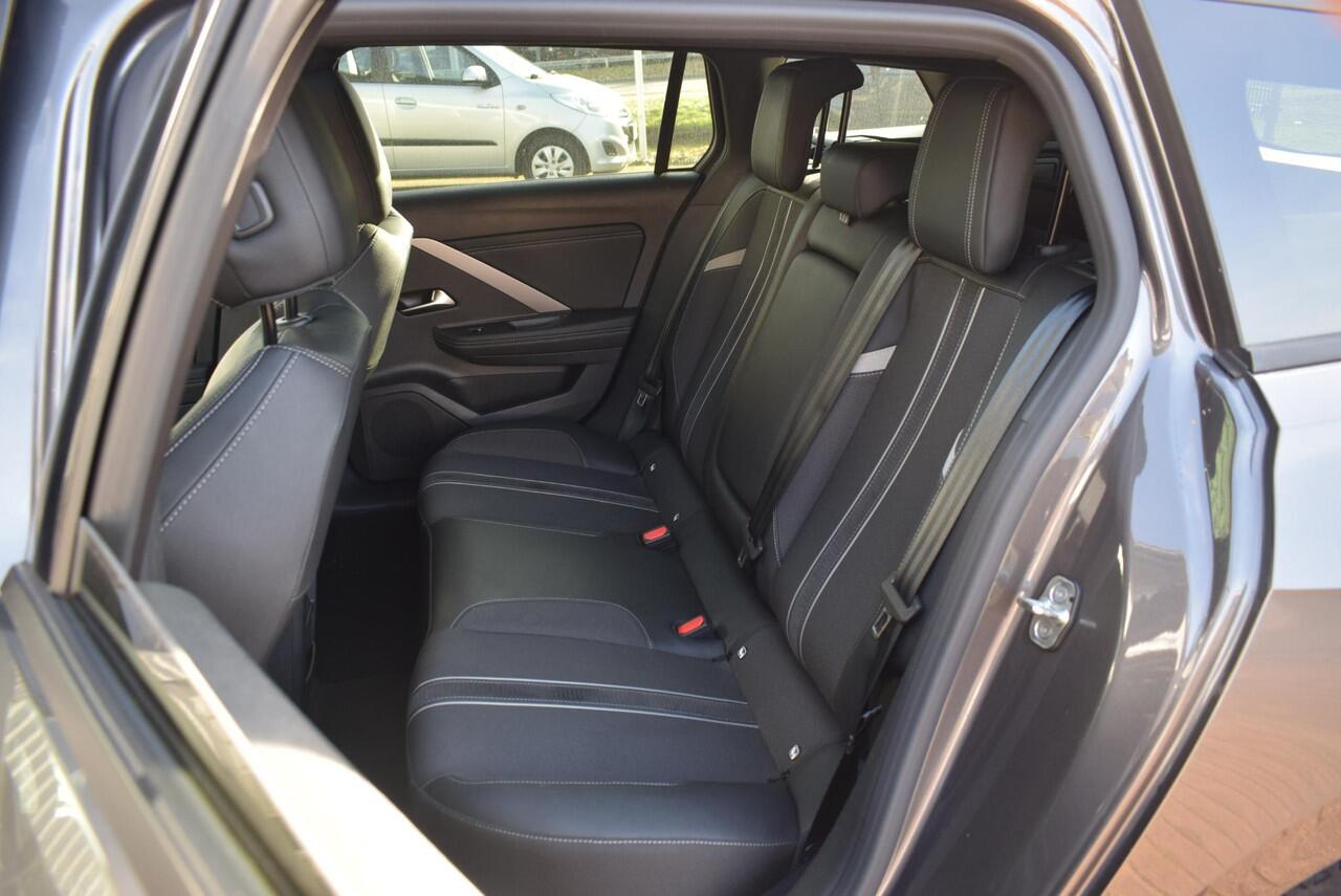 Opel ASTRA Sports Tourer 1.2 Turbo GS Navi Panodak Airco Km 25.000!!