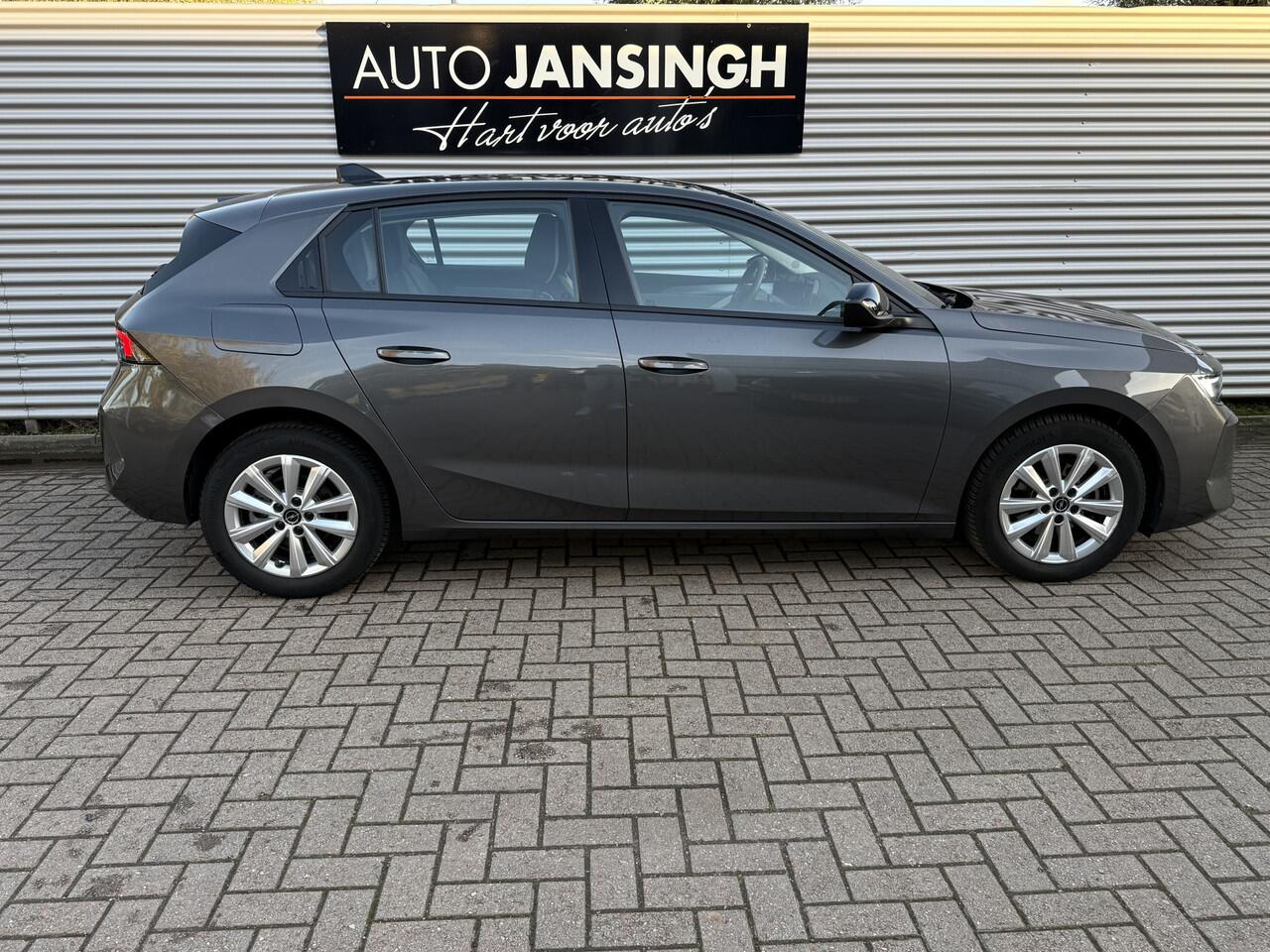 Opel ASTRA 1.2 Edition met 21.840km!! Als nieuw!! | PDC V+A | Navi | Led Koplampen | Cruise | Clima | LM Velgen | RIJKLAARPRIJS INCL 12 MAANDEN GARANTIE EN BEURT
