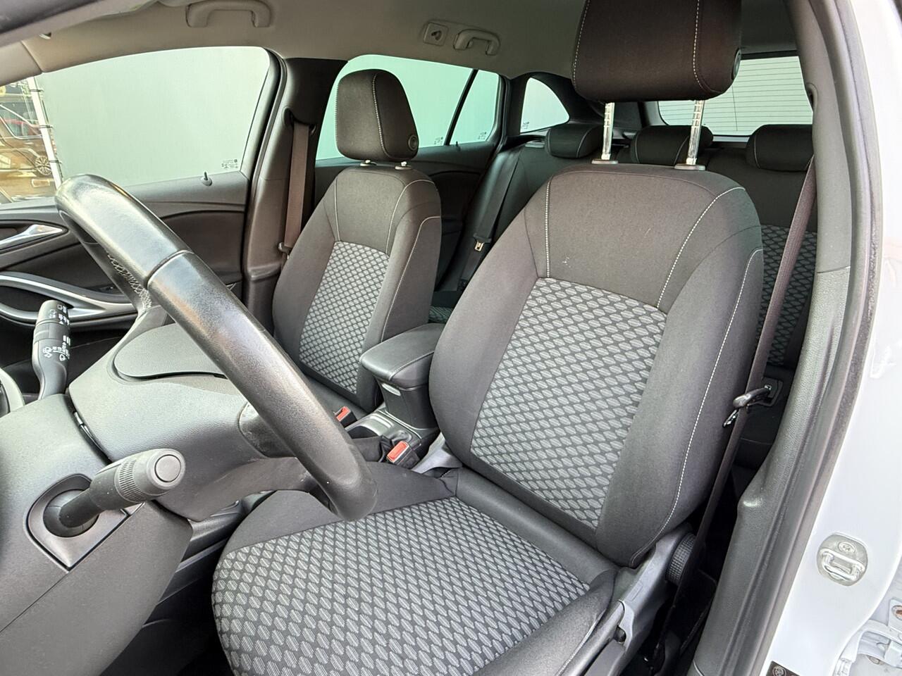 Opel ASTRA Sports Tourer BWJ 2022 1.2 111 PK Business Edition TREKHAAK | CRUISE | CARPLAY + ANDROID | NAVI | AIRCO | LMV | PDC