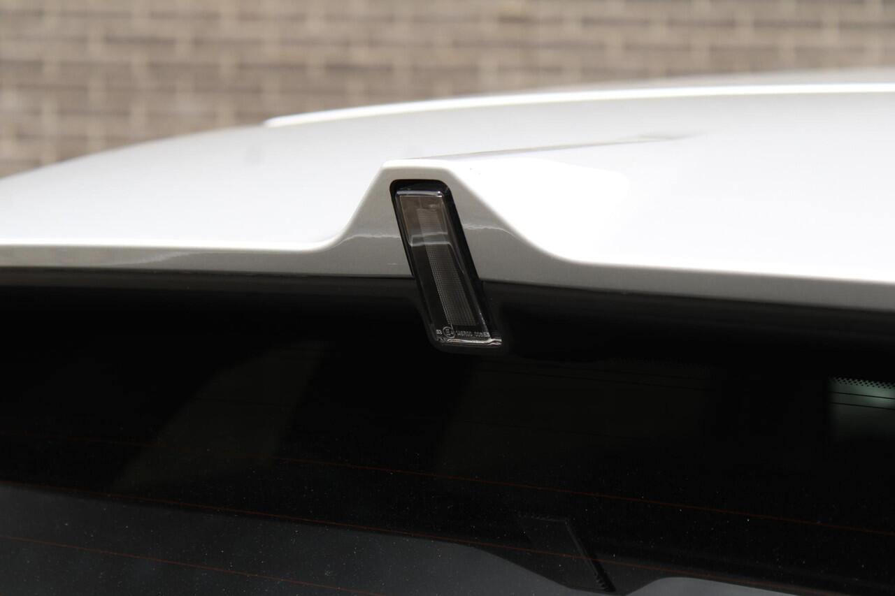 Opel ASTRA Sports Tourer 1.2 Level 2 Cruise en Climate Control, Parkeersensoren Voor en Achter, Navigatie