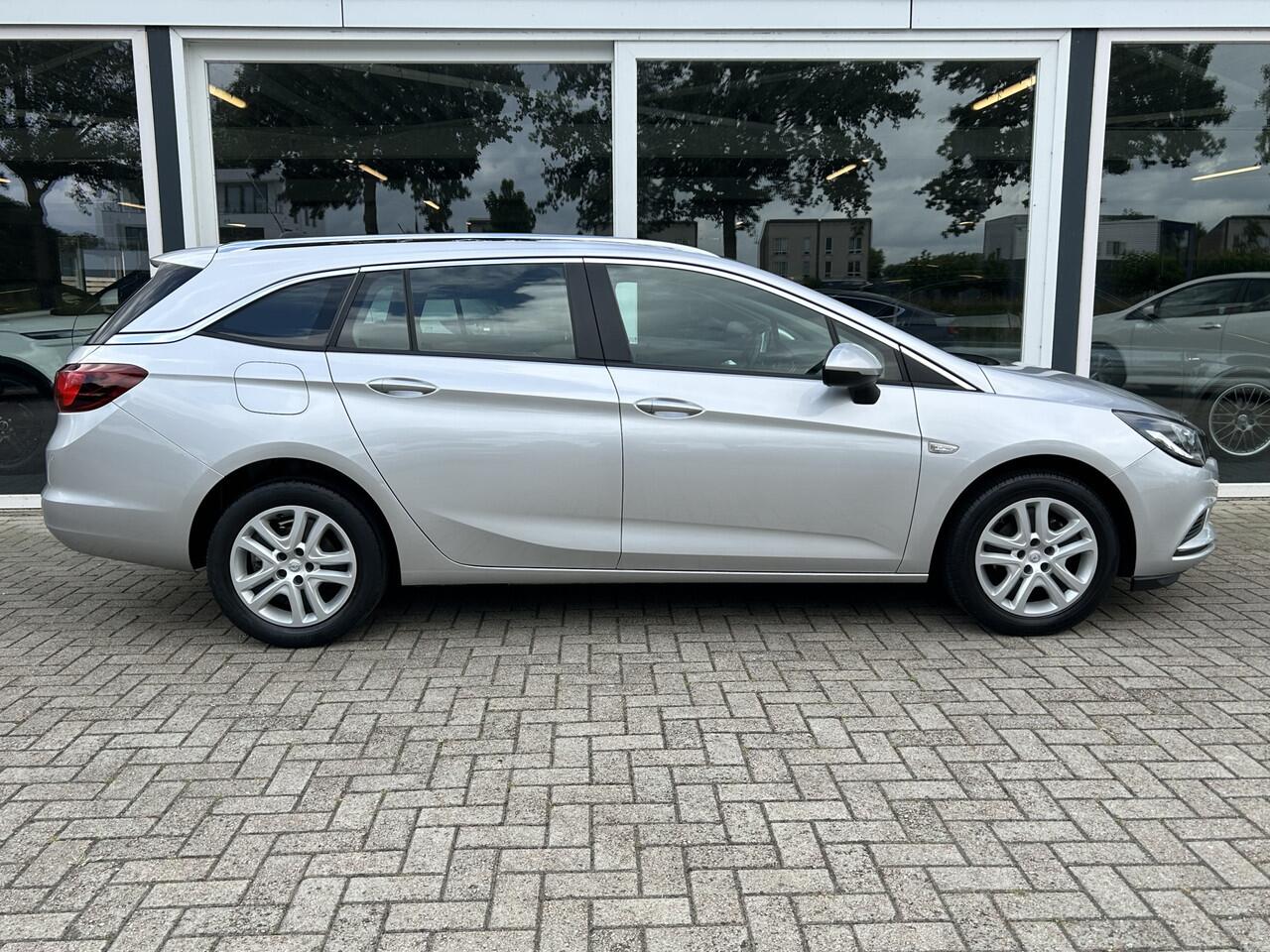 Opel ASTRA Sports Tourer 1.0 Turbo Business+ 50% deal 4.475,- ACTIE Sportstoelen / Navi / Clima / Cruise / Telefoon