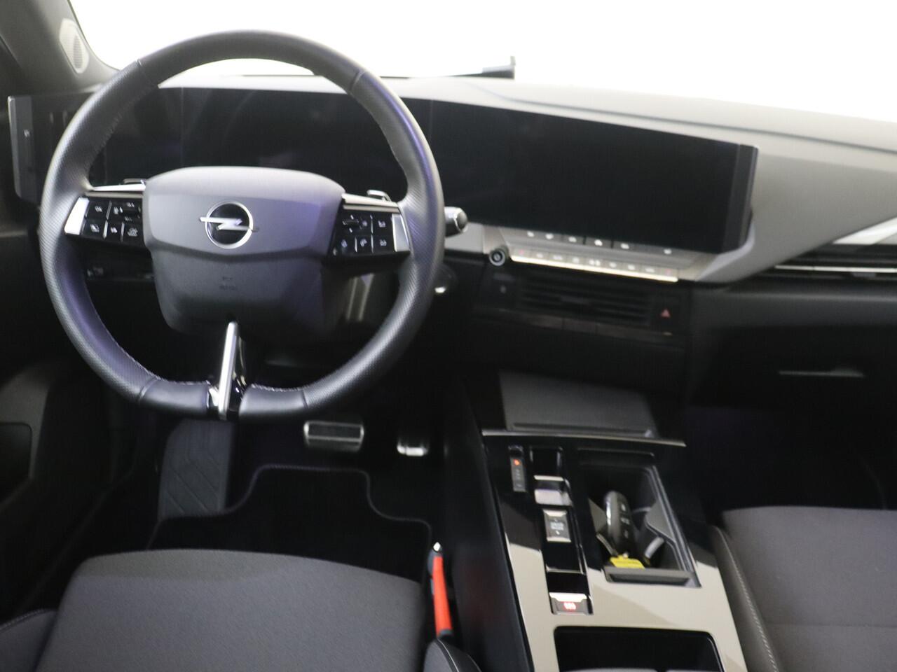 Opel ASTRA Sports Tourer 1.2 Turbo GS TREKHAAK !!!