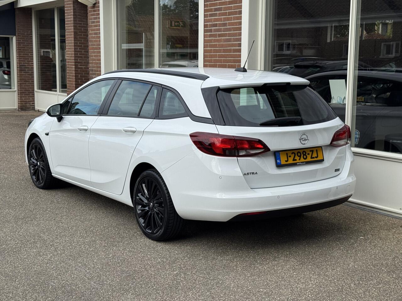 Opel ASTRA Sports Tourer 1.2 Edition 110 Pk, Airco, Navigatie,