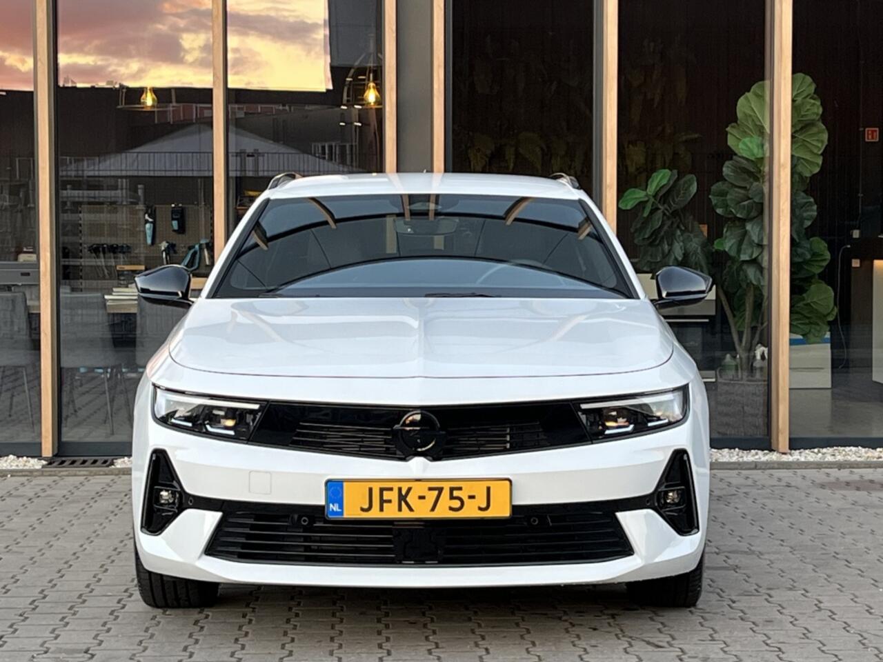 Opel ASTRA 1.6 Turbo Plug In Hybrid Edition