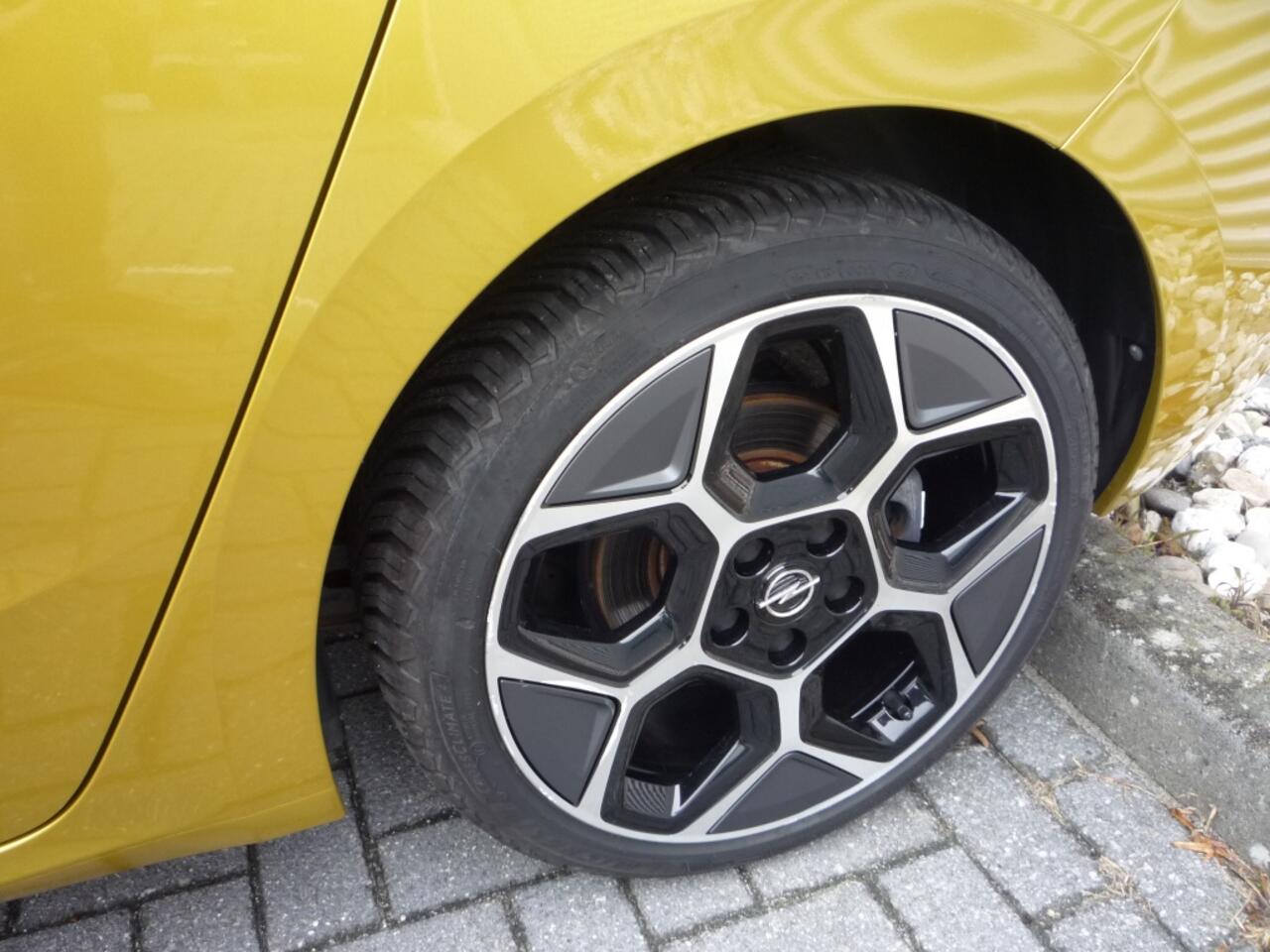 Opel ASTRA 1.2 Turbo (130Pk) Ultimate Intro Schuif/Kantel Navi Géén Aflever