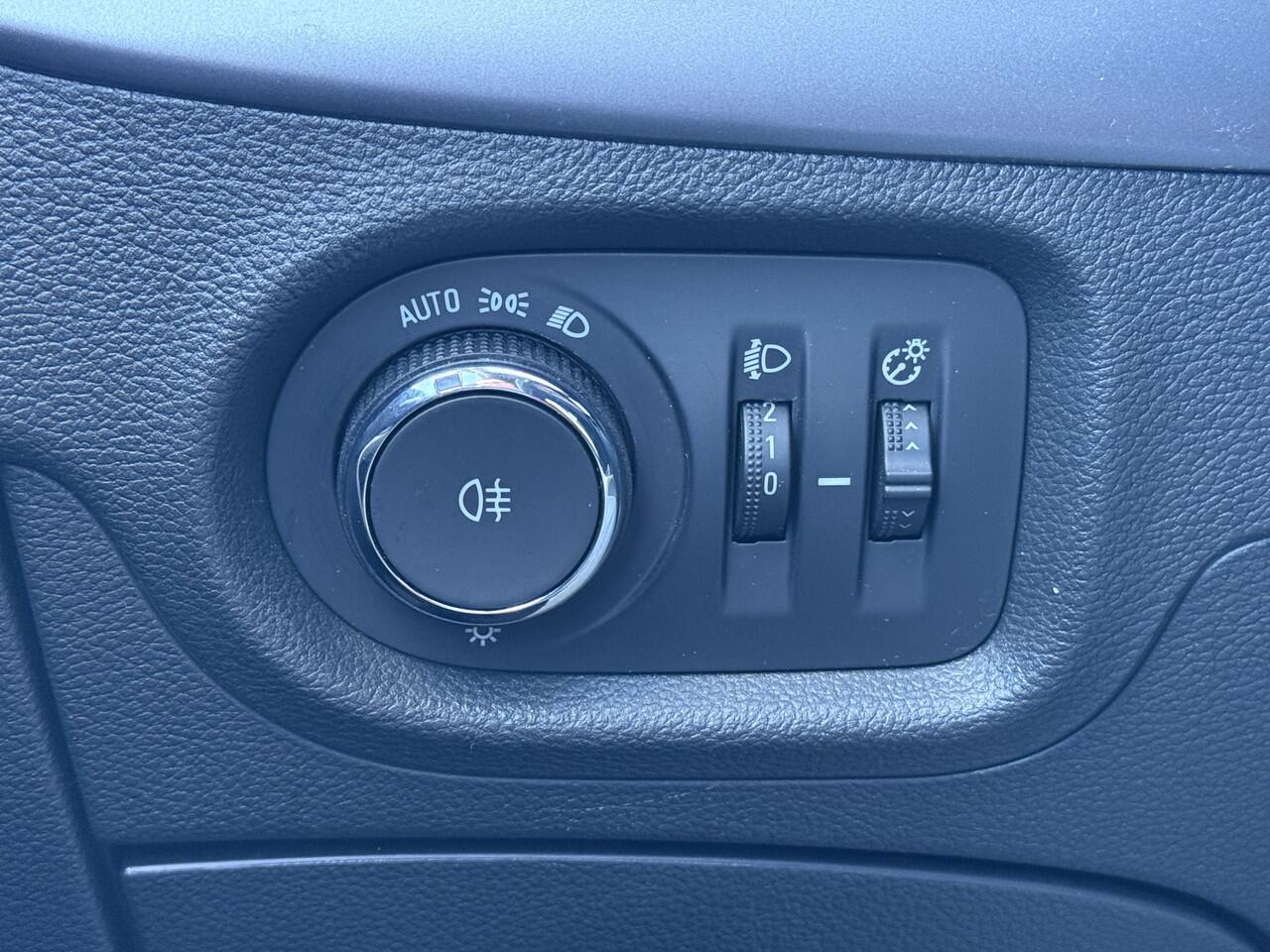 Opel ASTRA Sports Tourer BWJ 2021 1.2 111 PK Edition TREKHAAK | LED | AIRCO | CRUISE | BLUETOOTH | ELEK. PAKKET | ANDROID AUTO | APPLE CARPLAY | ISOFIX | PDC | MULTIFUNCT. STUUR