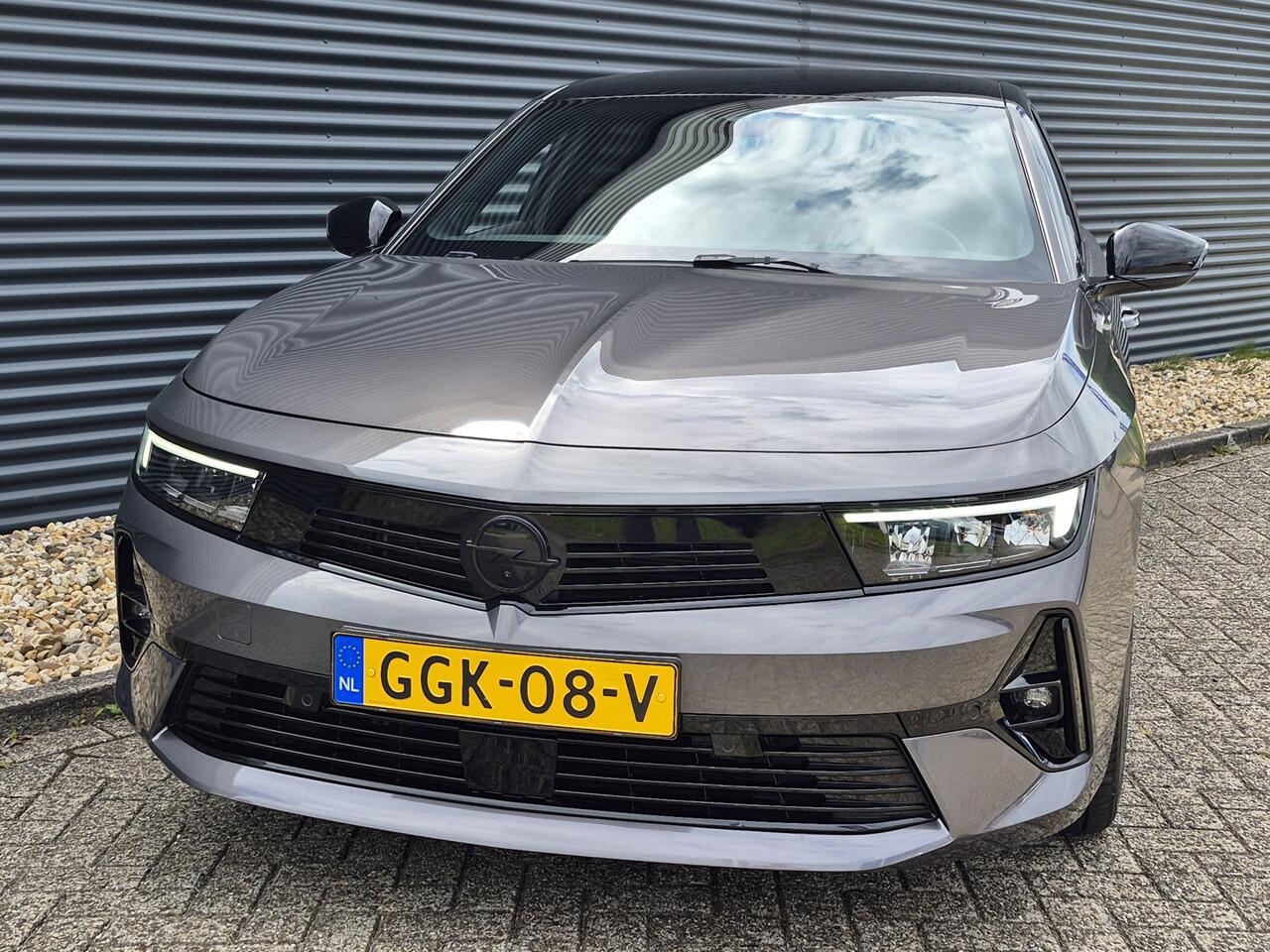 Opel ASTRA Sports Tourer 1.2 Turbo Hybrid GS | Automaat | Camera voor en achter | AGR Bestuurdersstoel | Stoel en Stuurverwarming | Navigatie | Apple Carplay en Android Auto | Zwart dak en Zwarte Velgen | Voorruit Projectie |