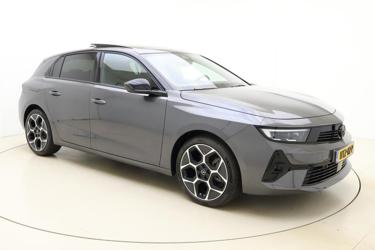 Opel ASTRA 1.2 Turbo 145pk Hybrid GS 145 PK Automaat | ¤ 7.000 ACTIEKORTING! | Navigatie | Panoramisch schuif/kanteldak | Stoel & Stuurverwarming | Climate control | Rondomzicht camera | Extra getint glas | 18" Lichtmetalen velgen