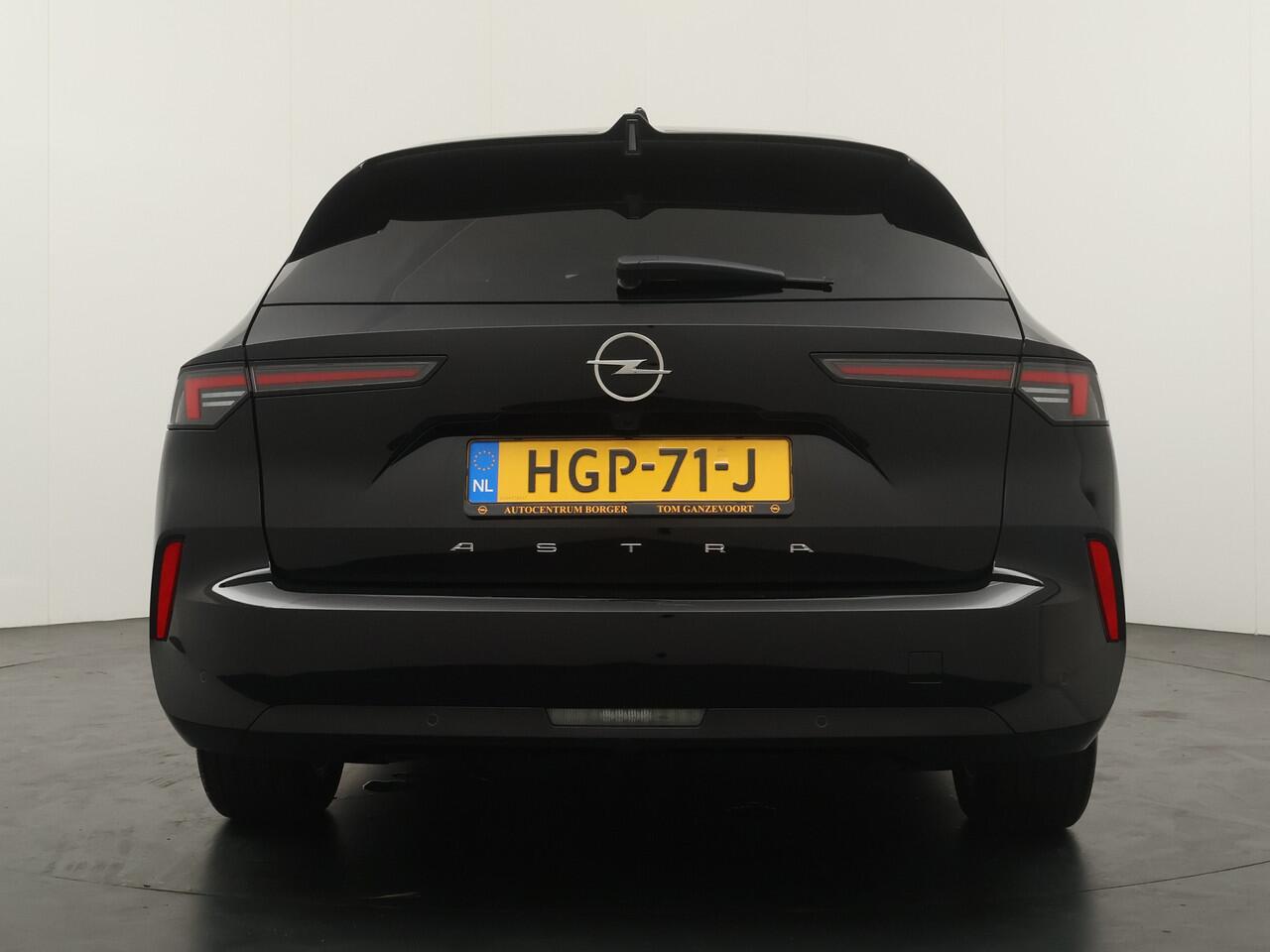 Opel ASTRA Sports Tourer 1.2 T Edition Camera / Navi / Clima / Stoelverwarming