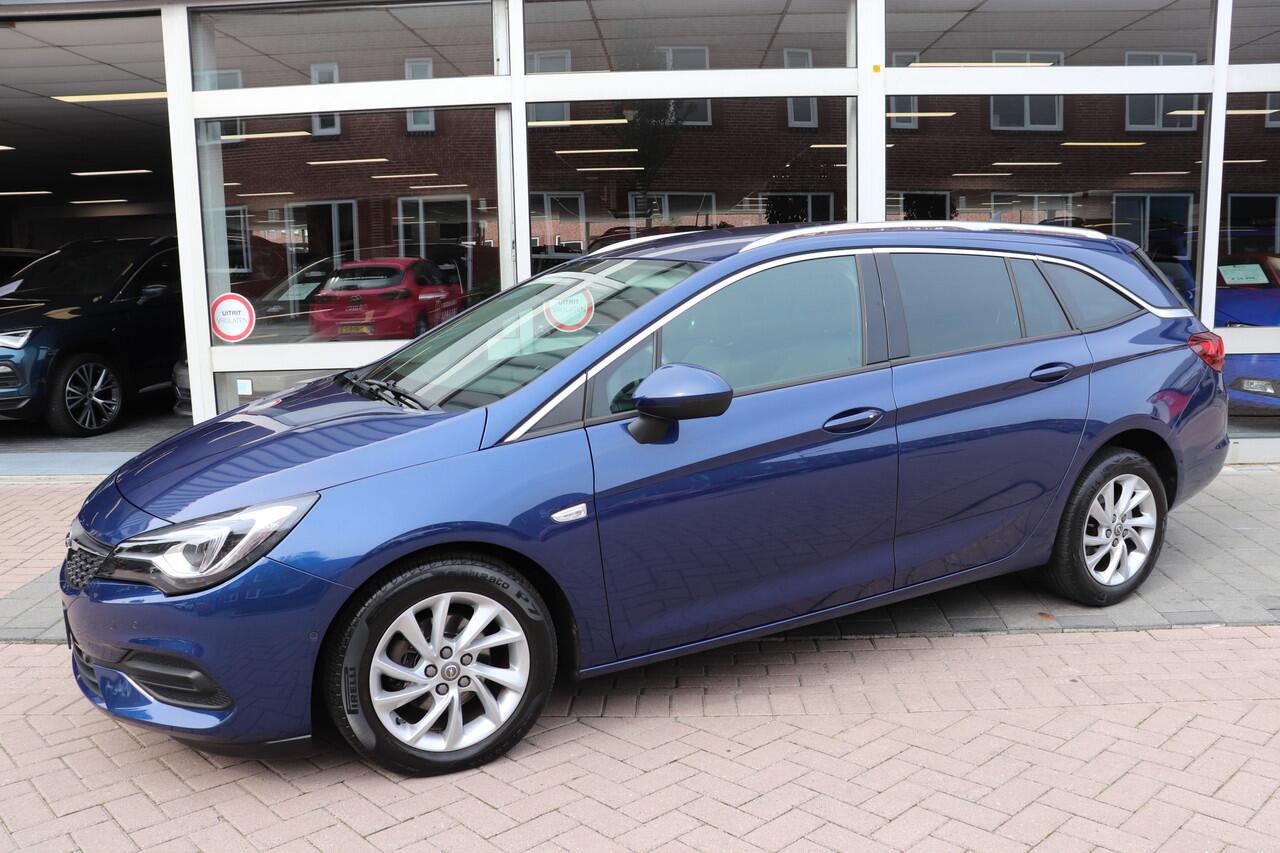 Opel ASTRA Sports Tourer 1.4 Elegance automaat. 146pk, Navigatie.