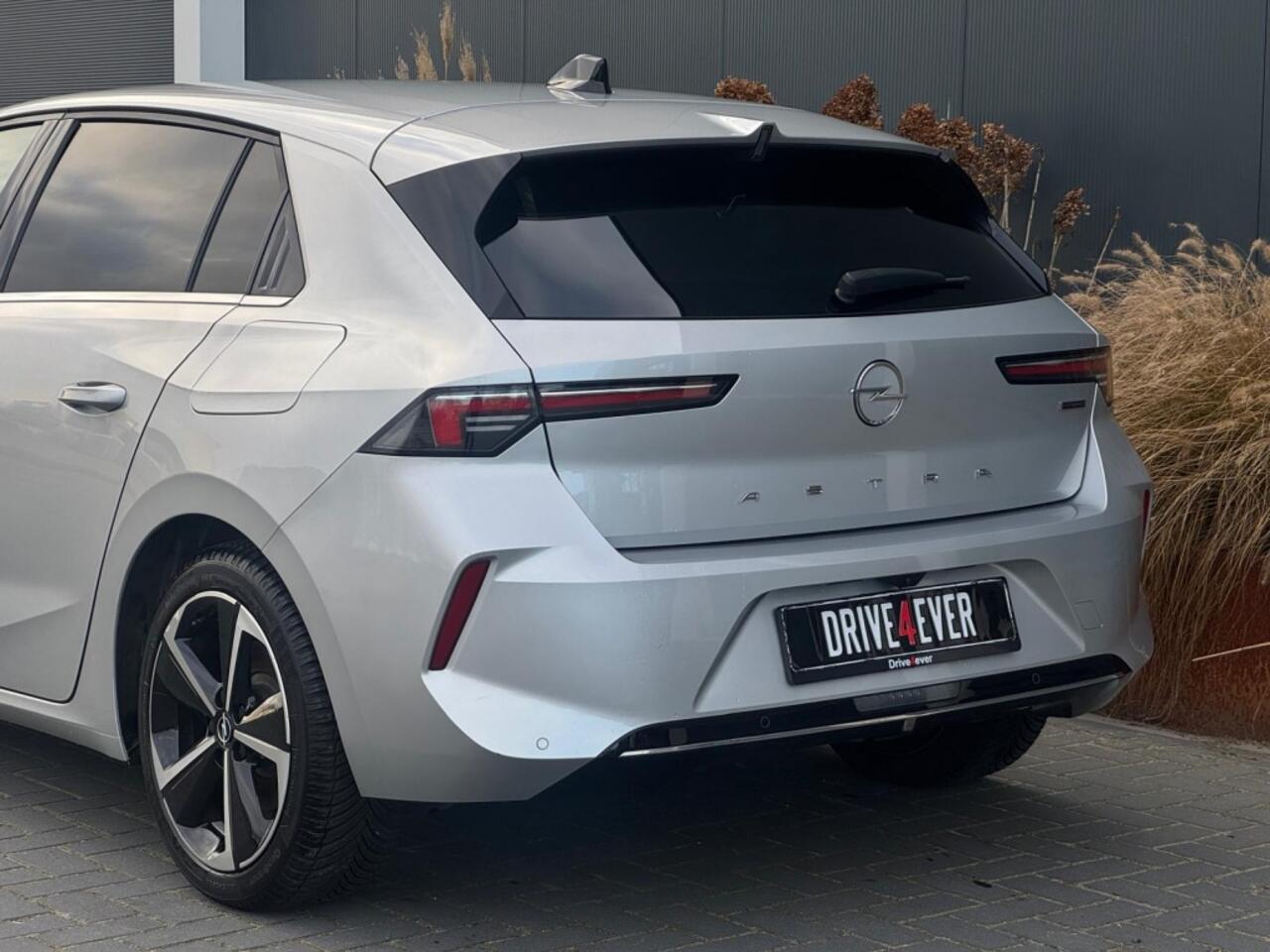 Opel ASTRA 1.6 Hybrid Elegance M23 NAVI ACC ECC 360 CAMERA LED SPORTVELGEN