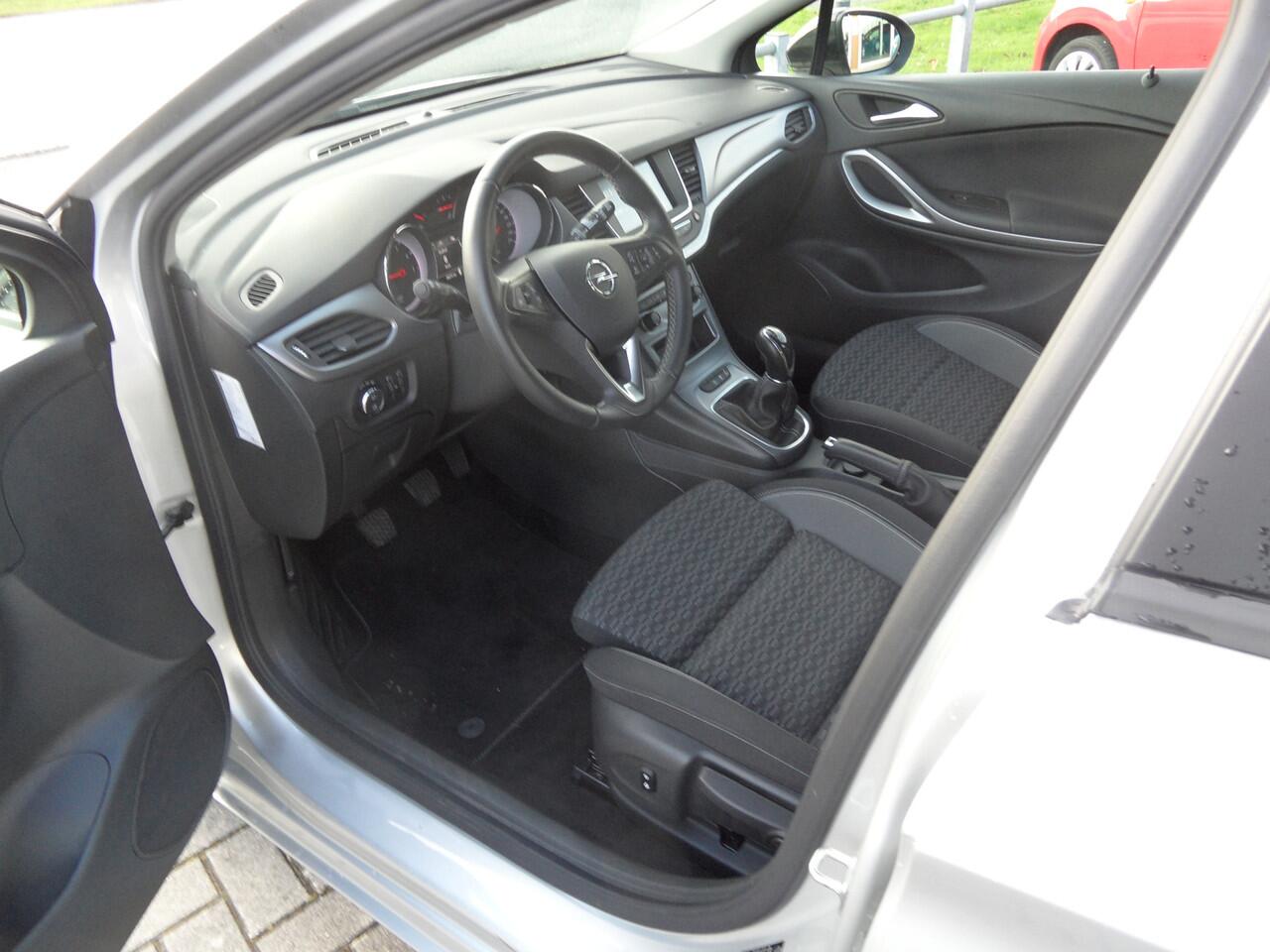 Opel ASTRA Sports Tourer 1.2 Edition