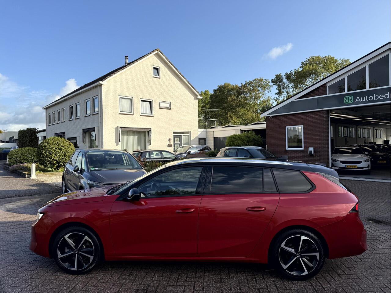 Opel ASTRA Sports Tourer 1.2 130pk Level 4 17''Lmv, Trekhaak, Camera, App Connect