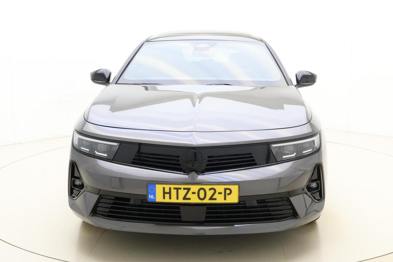 Opel ASTRA 1.2 Turbo 145pk Hybrid GS 145 PK Automaat | ¤ 7.000 ACTIEKORTING! | Navigatie | Panoramisch schuif/kanteldak | Stoel & Stuurverwarming | Climate control | Rondomzicht camera | Extra getint glas | 18" Lichtmetalen velgen