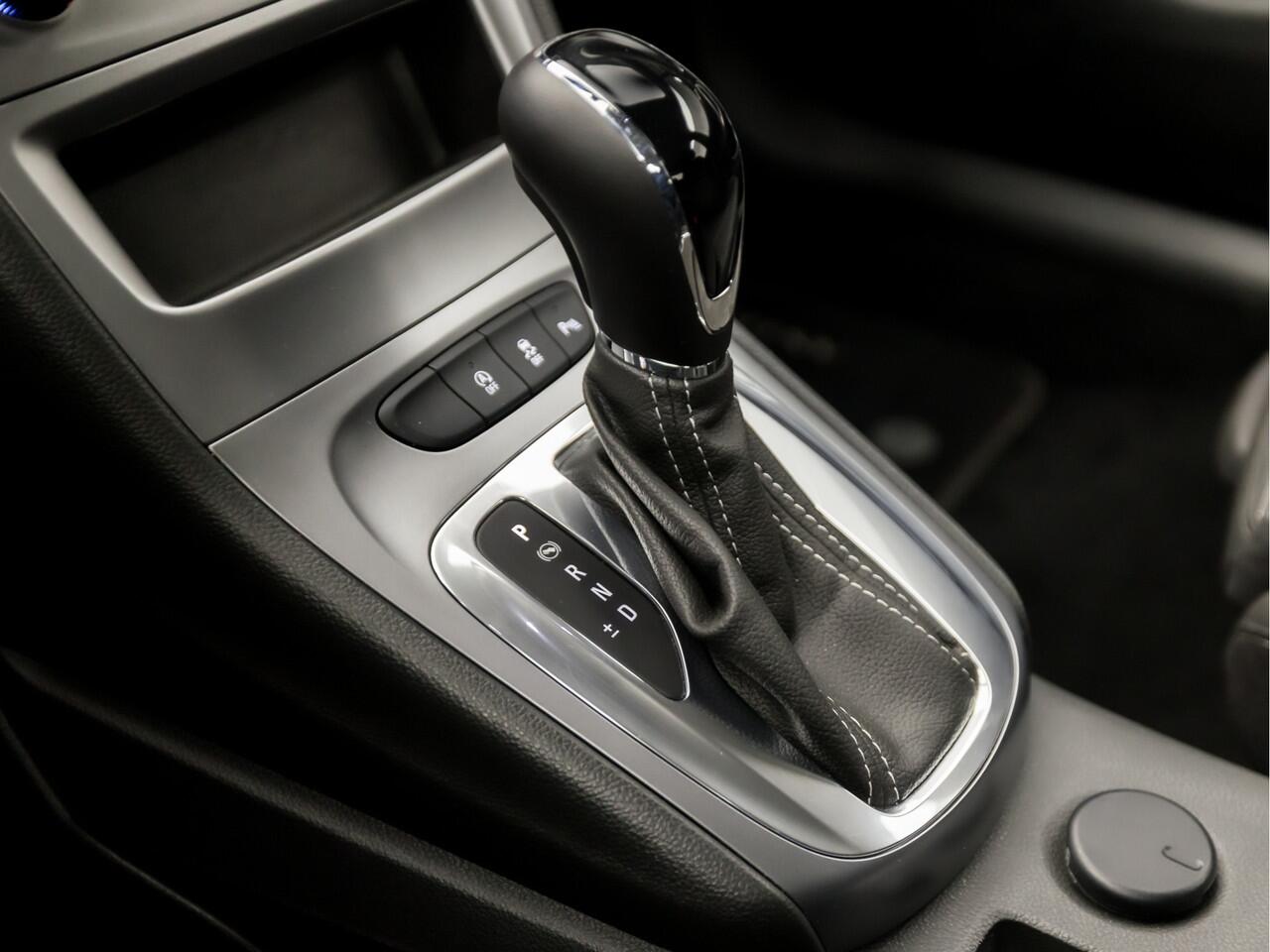 Opel ASTRA 1.4 Turbo Sport 150Pk Automaat (APPLE CARPLAY, GROOT NAVI, CLIMATE, LM VELGEN, SPORTSTOELEN, TREKHAAK, PARKEERSENSOREN, NIEUWE APK, NIEUWSTAAT)