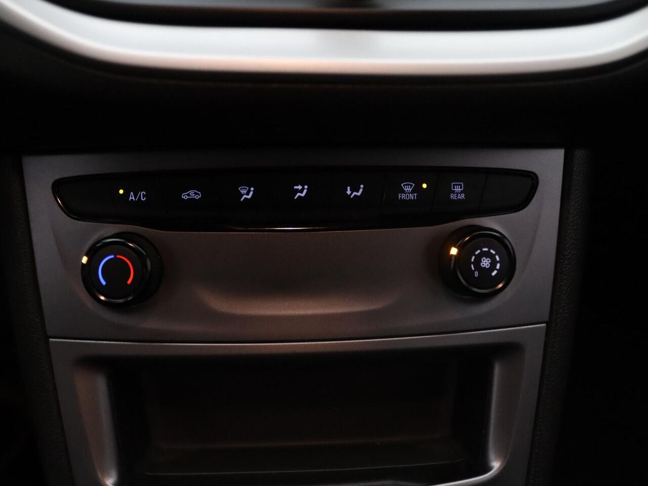 Opel ASTRA 130pk Edition Airco | Cruise | Carplay | Parkeersens. v+a