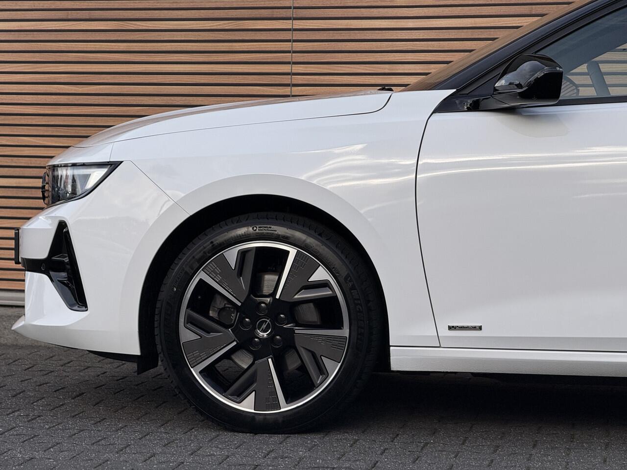 Opel ASTRA Electric 54 kWh GS Ultimate Schuifdak / Navi / Winterpakket / 360* Camera / AGR