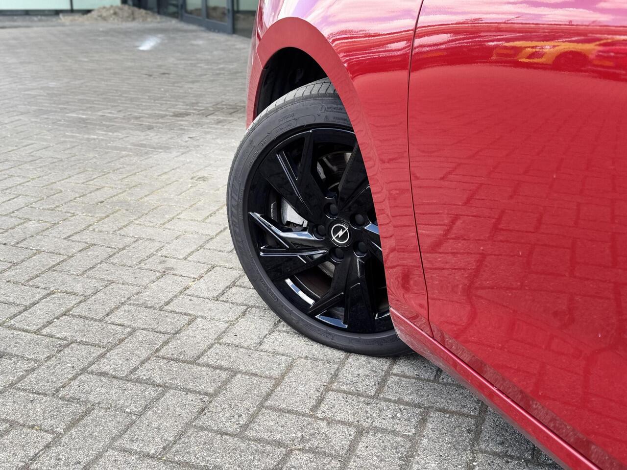 Opel ASTRA GS 1.6 HYbrid PHEV 180pk e-EAT8 | BLACK PACK | AGR-STOEL | 360° CAMERA | APPLE CARPLAY / ANDROID AUTO | WINTER PACK | ISOFIX |