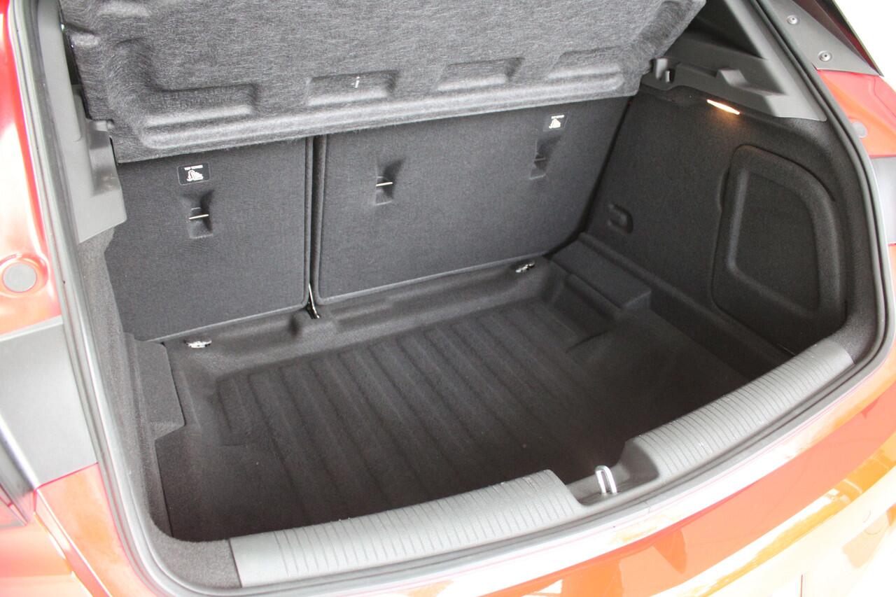 Opel ASTRA 1.4 Turbo Business Executive | automaat | climate control | pdc v/a | navi fullmap | keyless | carplay | stoel+stuur verwarming | cruise | bluetooth