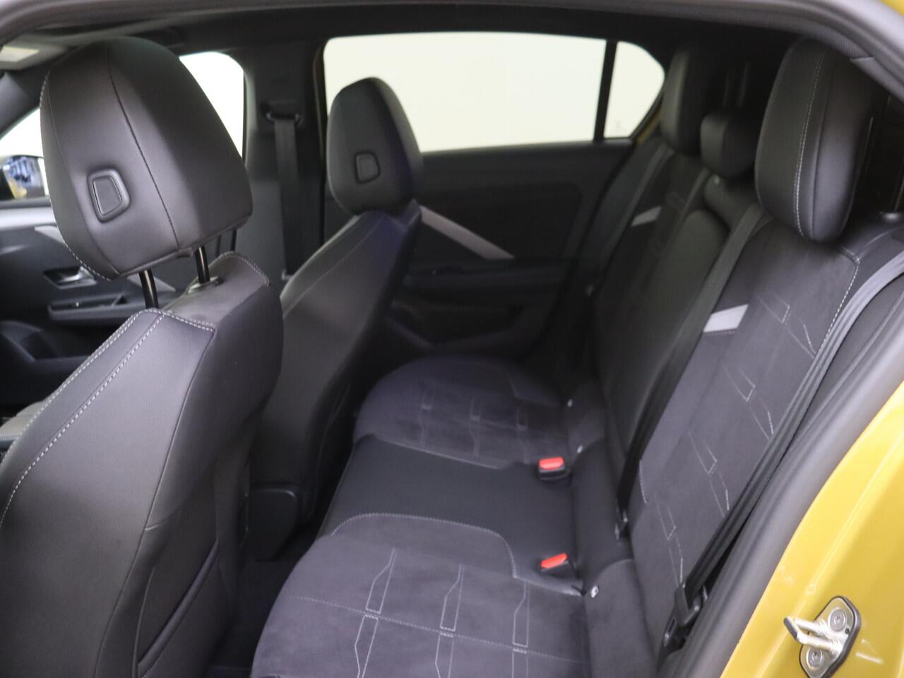 Opel ASTRA 1.2 Turbo Hybrid Ultimate | Winterpakket | Schuifdak | Camera |