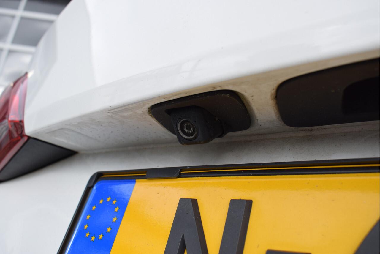 Opel ASTRA Sports Tourer 1.2 Business Elegance | Trekhaak | Camera | NL-Auto