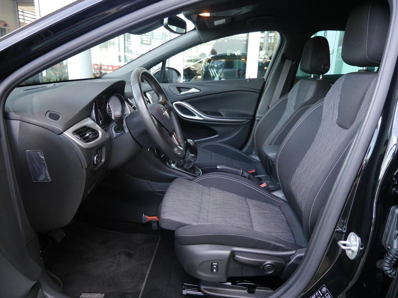 Opel ASTRA Sports Tourer 1.2 Edition 2020 130PK | Trekhaak | Lichtmetalen velgen | Parkeersensoren voor en achter | Cruise control | Climate control | Led