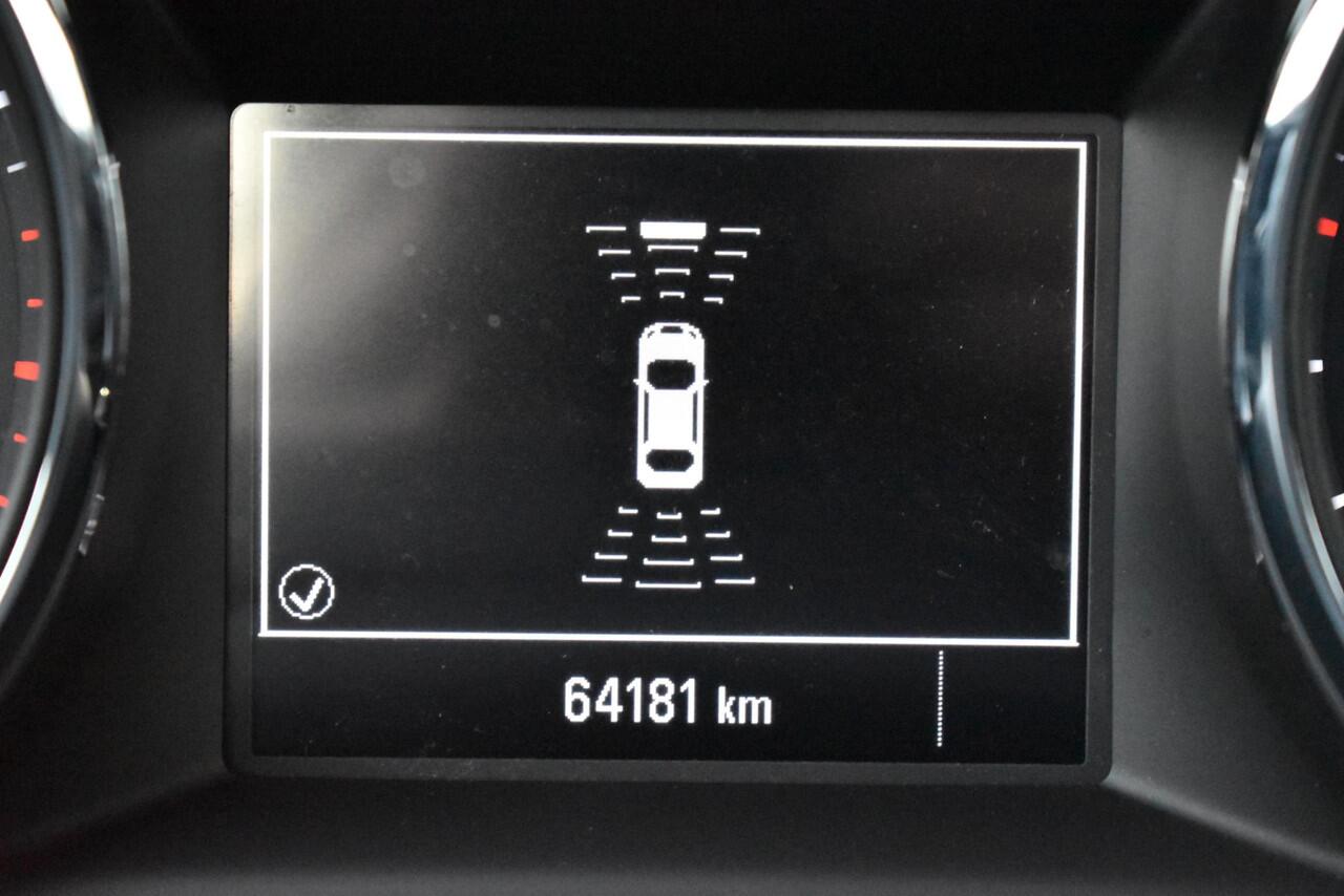 Opel ASTRA 1.2 Business Elegance | Trekhaak / parkeersensoren voor-achter / Climate