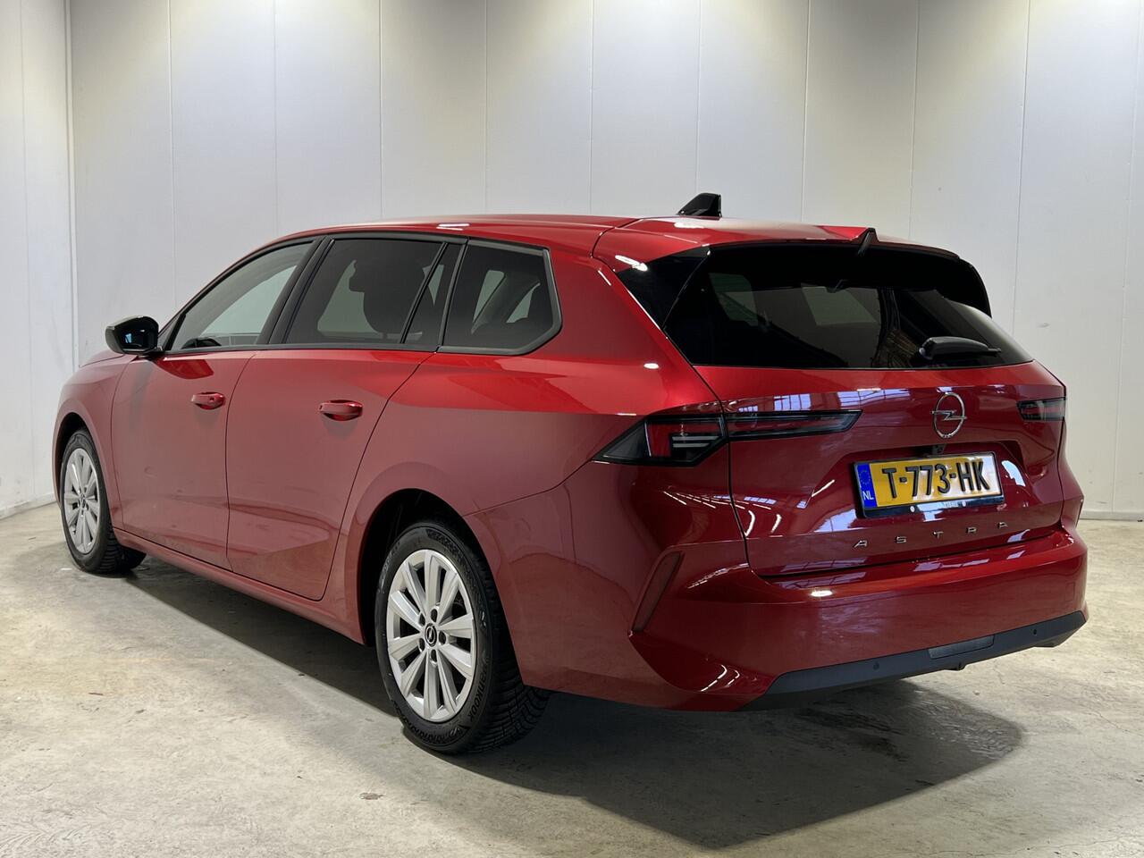 Opel ASTRA Sports Tourer 1.2 Business Edition | Navigatie/Android/Apple Carplay | LM Velgen 16" | Voorstoelen Voor Verwarmd | Achteruitrijcamera | Cruise Control | Airco |