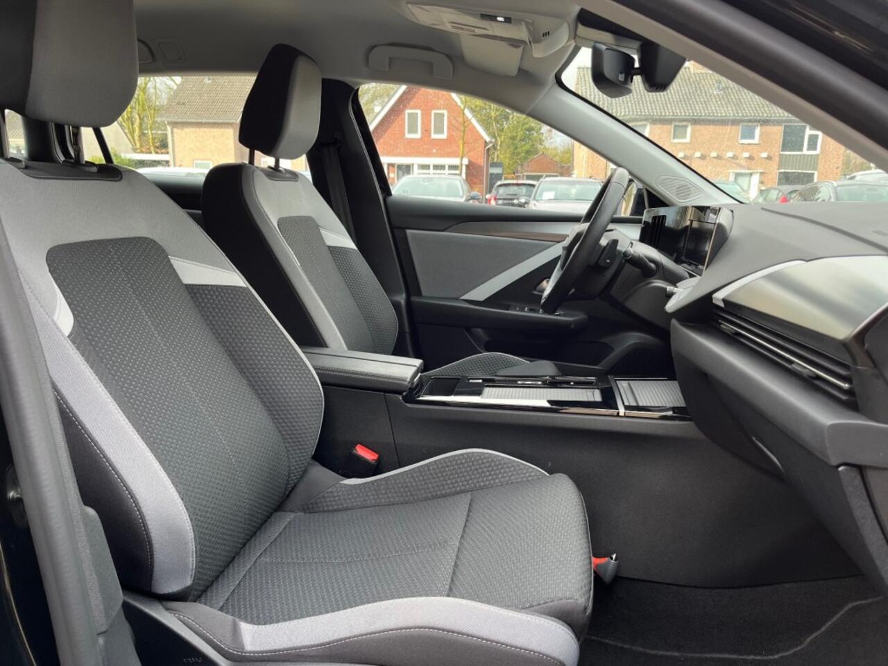 Opel ASTRA SPORTS TOURER 1.6 HYBRID LEVEL 2 PHEV PLUG-IN / TREKHAAK / PDC