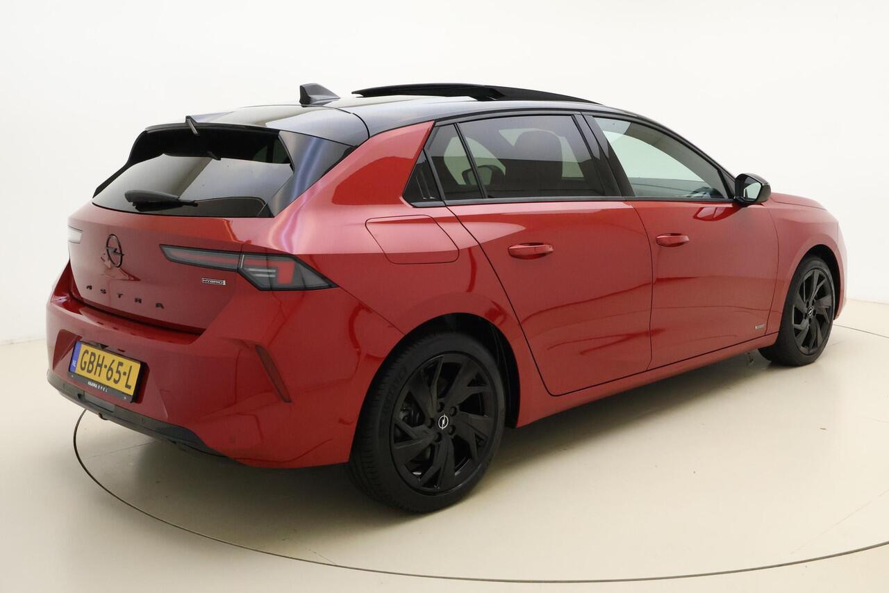 Opel ASTRA 1.6 Hybrid Level 4 180 PK Automaat | Navigatie | Glazen schuif kanteldak | Camera | Alcantara bekleding | Zwart dak | Keyless | Camera