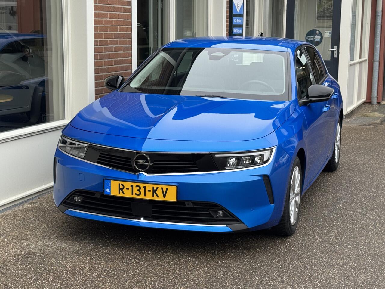 Opel ASTRA 1.2 Edition Rijklaar ! 110 Pk, Airco/ECC, Navigatie,