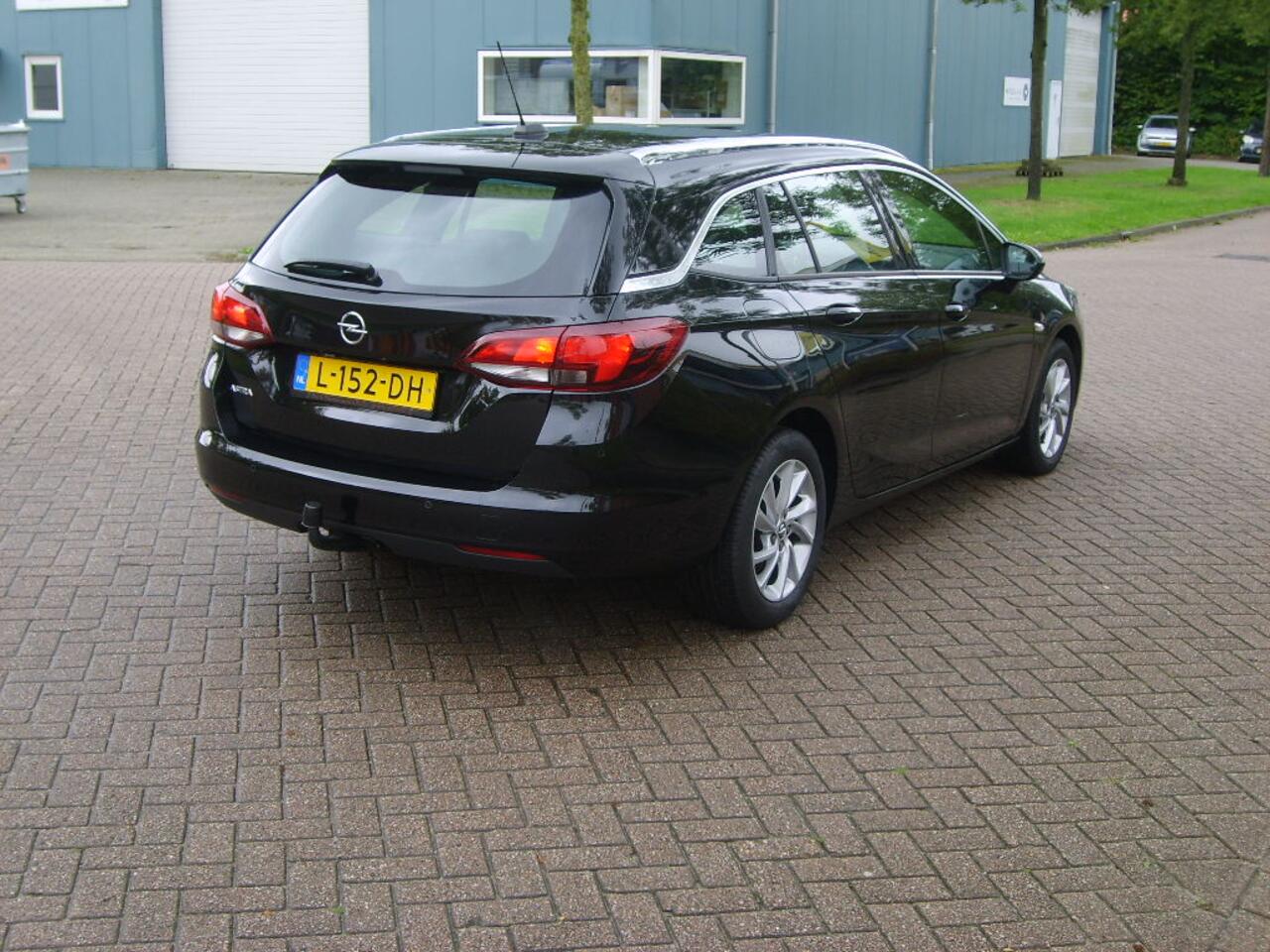 Opel ASTRA Sports Tourer 1.4 Business Elegance Automaat