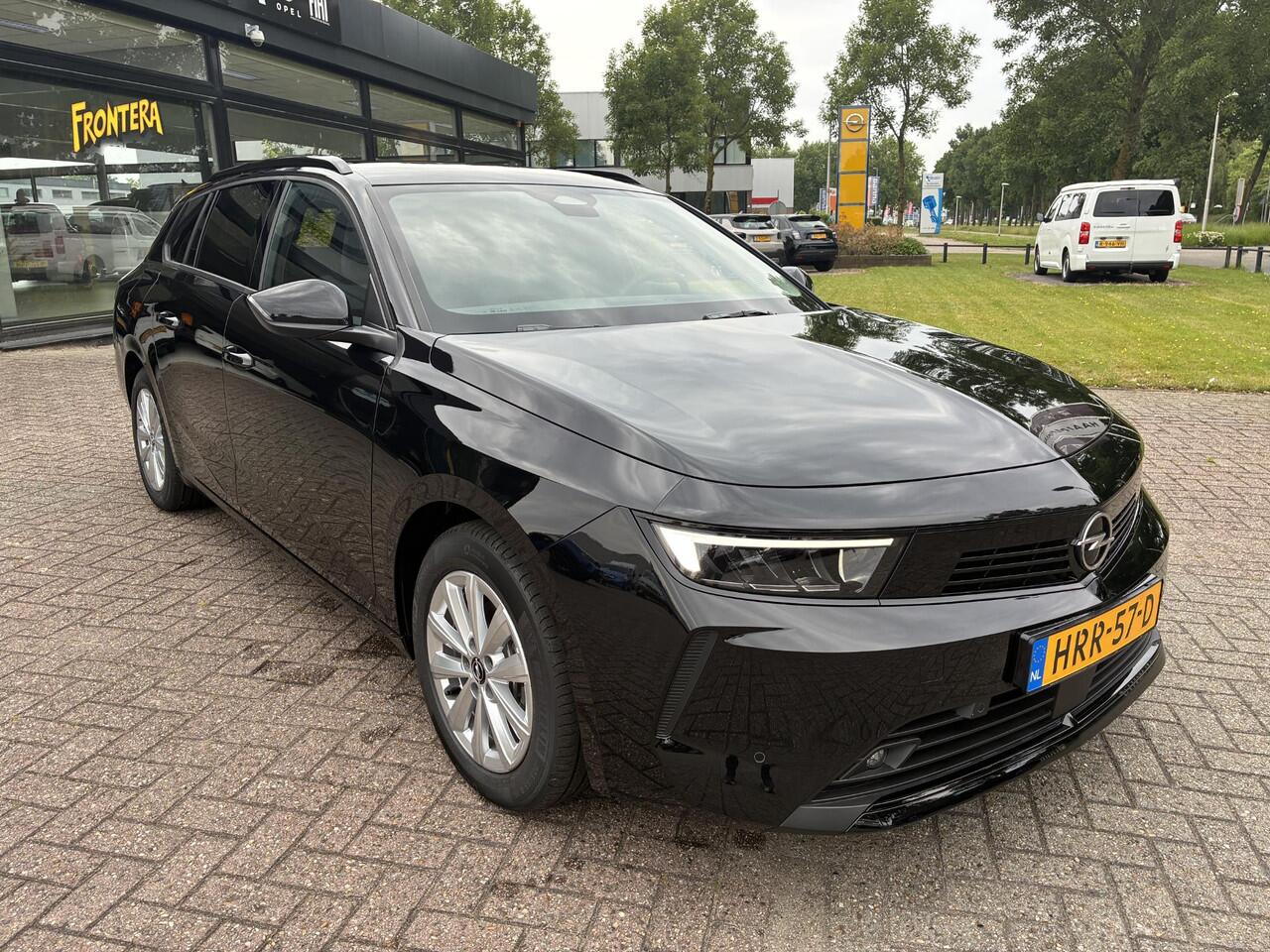 Opel ASTRA Sports Tourer 1.2 Turbo 110Pk Business Edition | Climate Control | Navigatie | Winterpakket | Camera | Parkeer sensoren | Draadloos Apple Carplay/Android Auto | LM Velgen