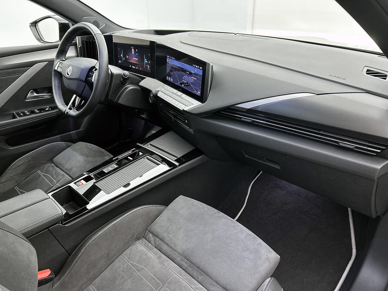 Opel ASTRA Sports Tourer 1.2 Level 4 Panoramadak | Navigatie | Trekhaak | 360 Gr. camera