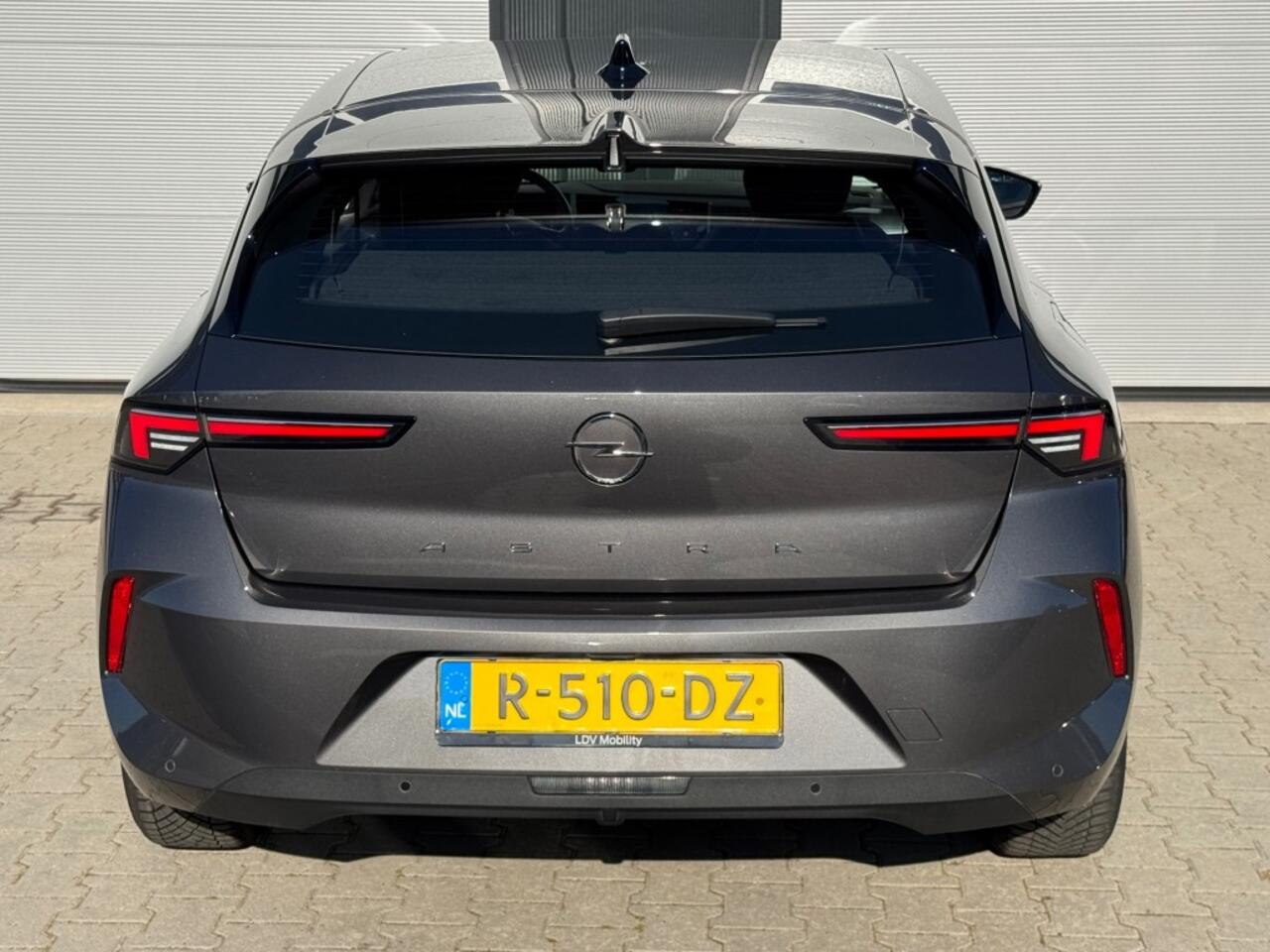 Opel ASTRA 1.2 EDITION / 48002 km / Apple carplay / Cruise / NL-auto / Dealer onderhouden.