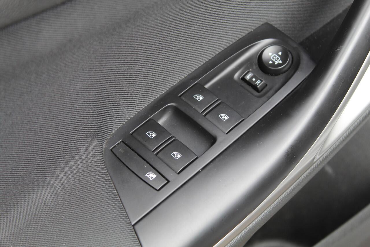 Opel ASTRA Sports Tourer 1.2 Edition//Navi//Camera//ECC!!