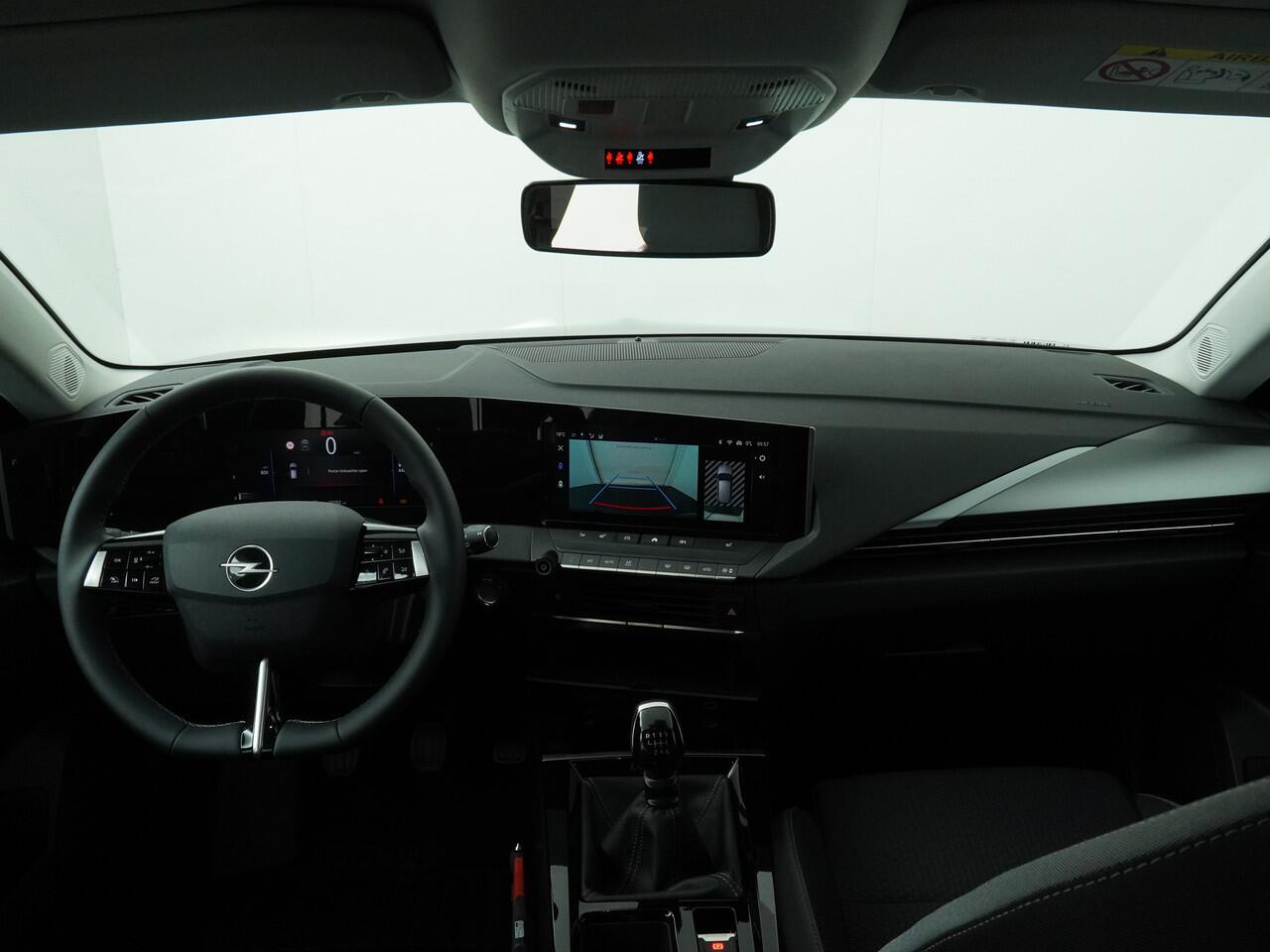 Opel ASTRA Sports Tourer 1.2 T Edition Camera / Navi / Clima / Stoelverwarming