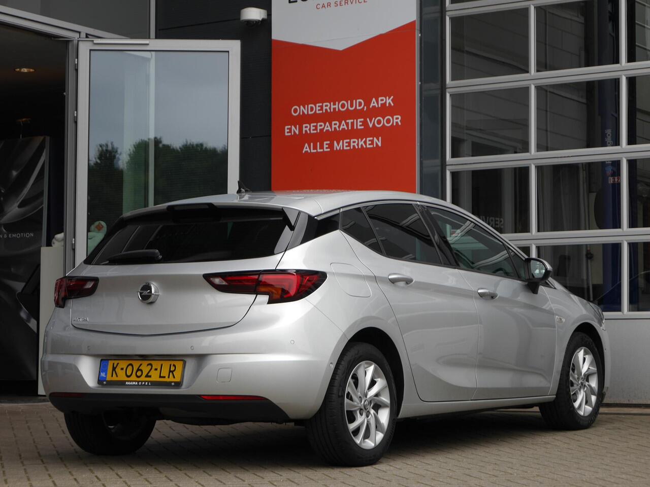 Opel ASTRA 1.2 Elegance | Stoel en stuurverwarming | Navigatie | Parkeersensoren voor en achter | Trekhaak | Led | Achteruitrijcamera | Lichtmetalen velgen | Keyless entry en start
