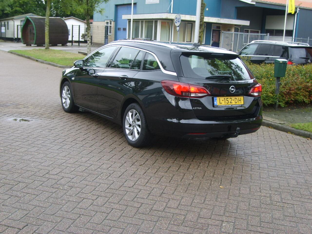Opel ASTRA Sports Tourer 1.4 Business Elegance Automaat