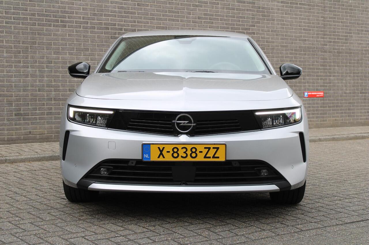 Opel ASTRA Sports Tourer 1.2 Level 2 Cruise en Climate Control, Parkeersensoren Voor en Achter, Navigatie